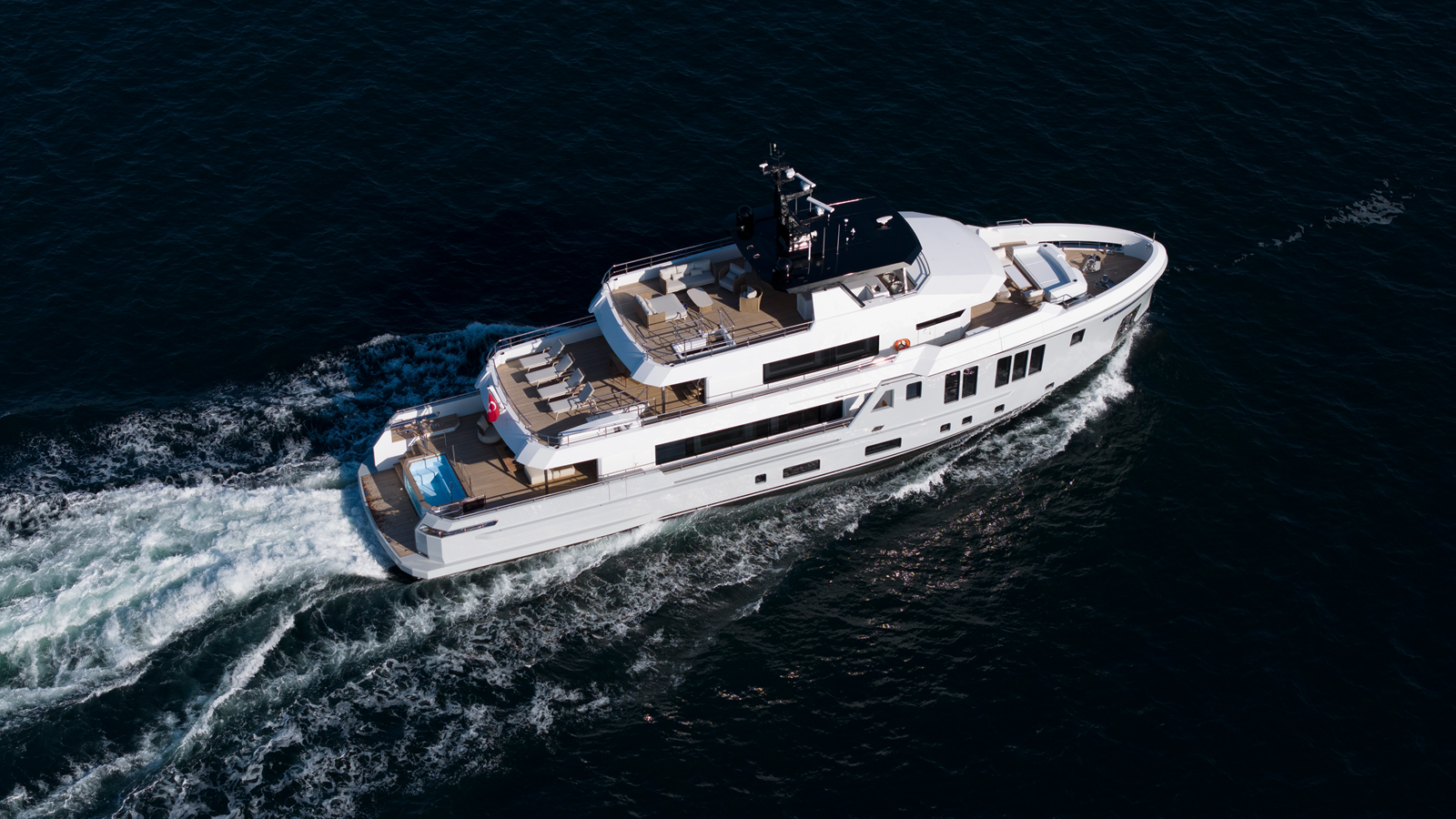 Custom Motor Yacht BEE EXPLORER For Sale