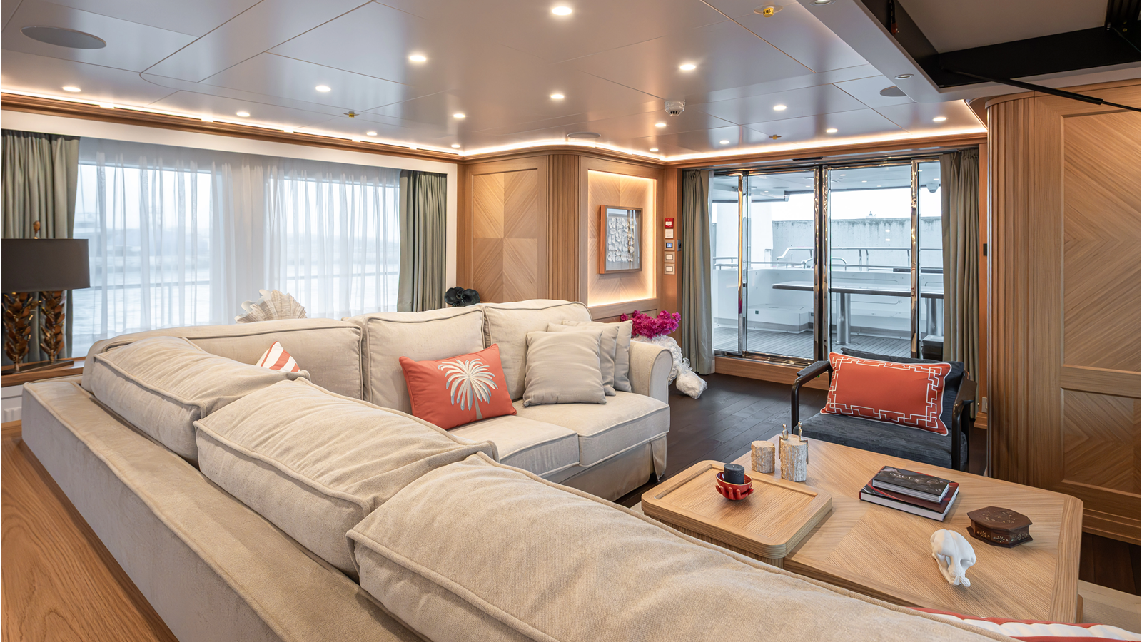 Rmk Marine Motor Yacht SEVEN SEAS For Sale