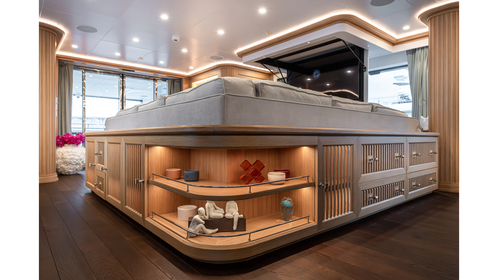 Rmk Marine Motor Yacht SEVEN SEAS For Sale