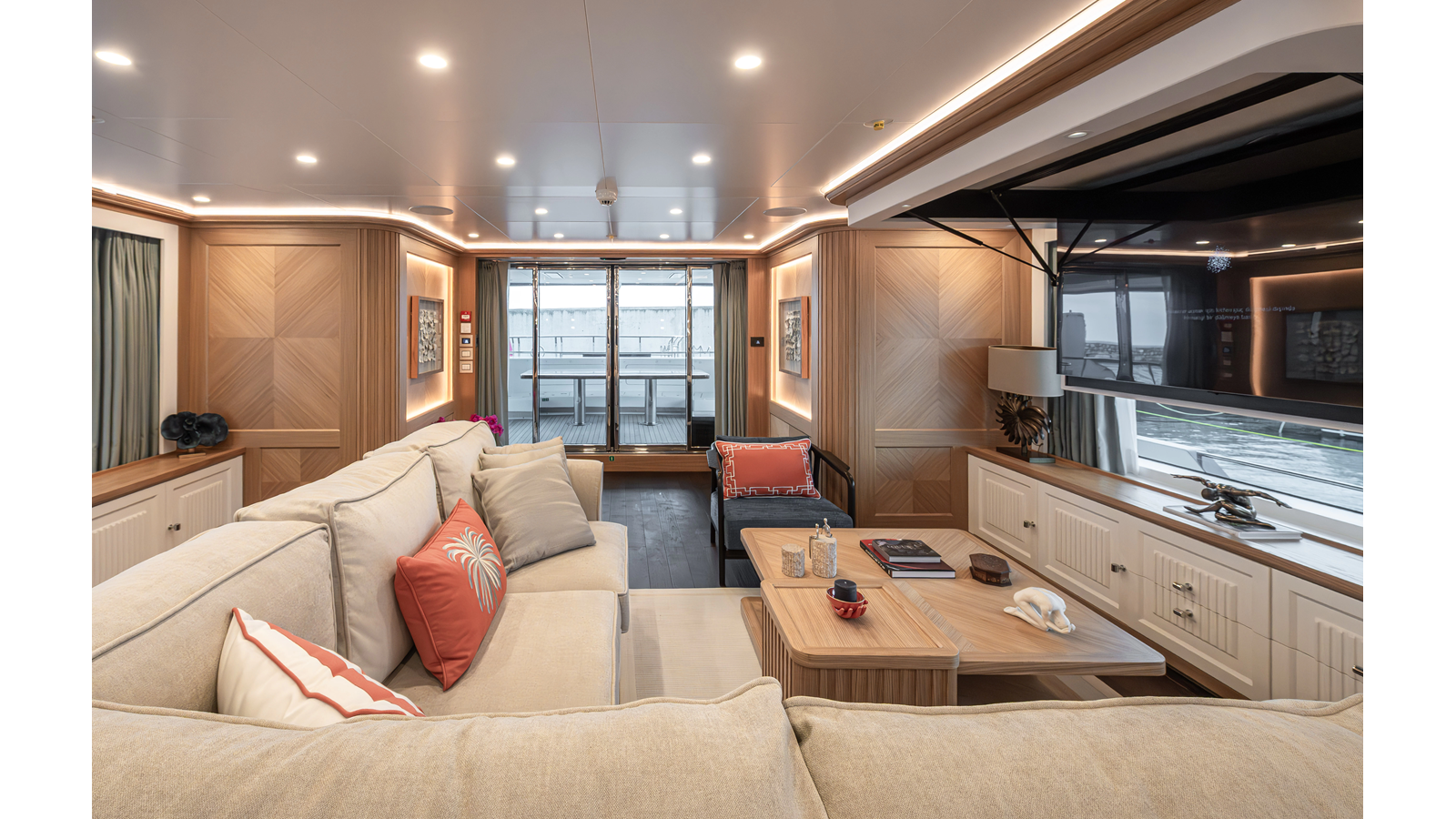 Rmk Marine Motor Yacht SEVEN SEAS For Sale