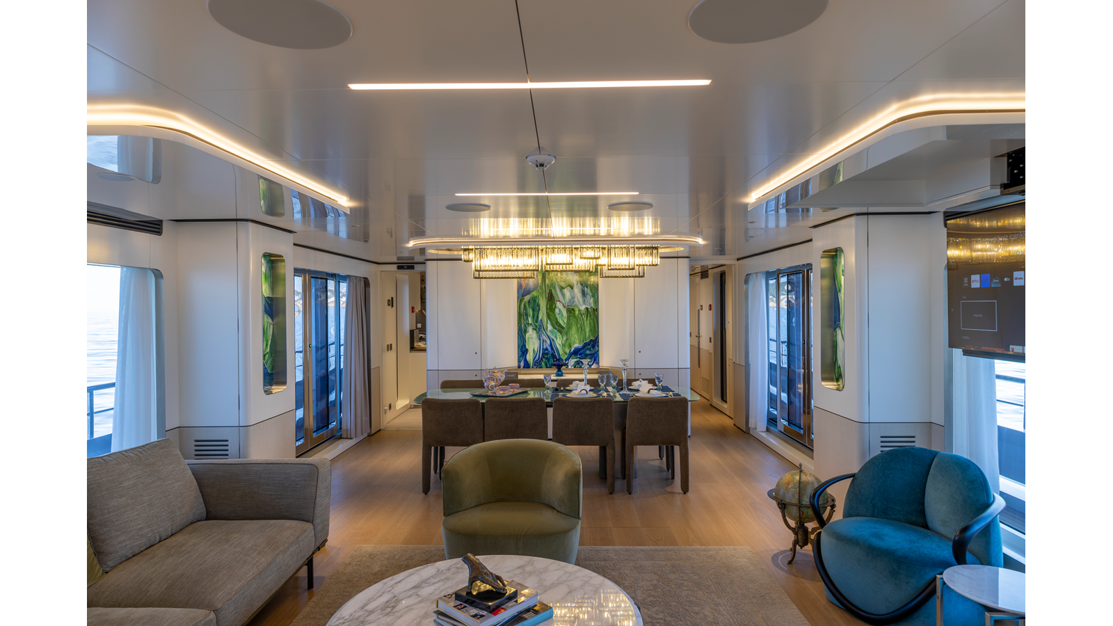 Custom Motor Yacht BEE EXPLORER For Sale