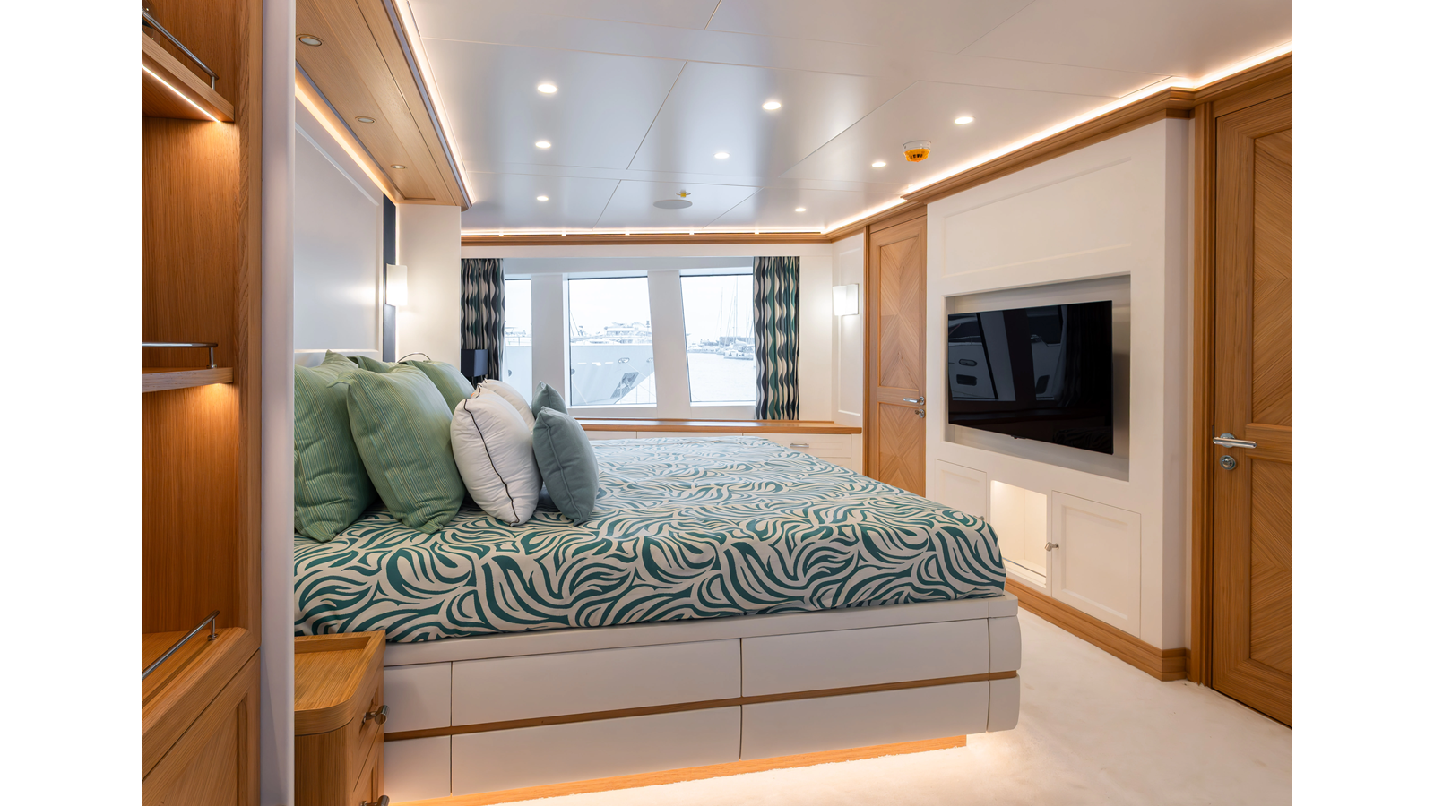 Rmk Marine Motor Yacht SEVEN SEAS For Sale