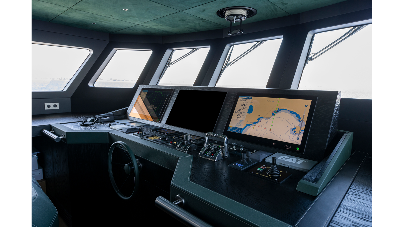 Custom Motor Yacht BEE EXPLORER For Sale