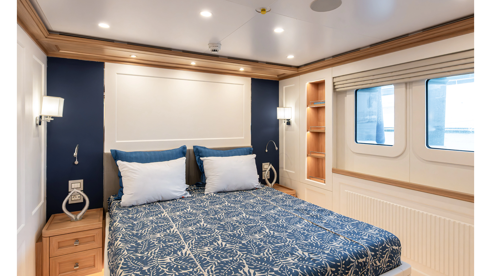Rmk Marine Motor Yacht SEVEN SEAS For Sale