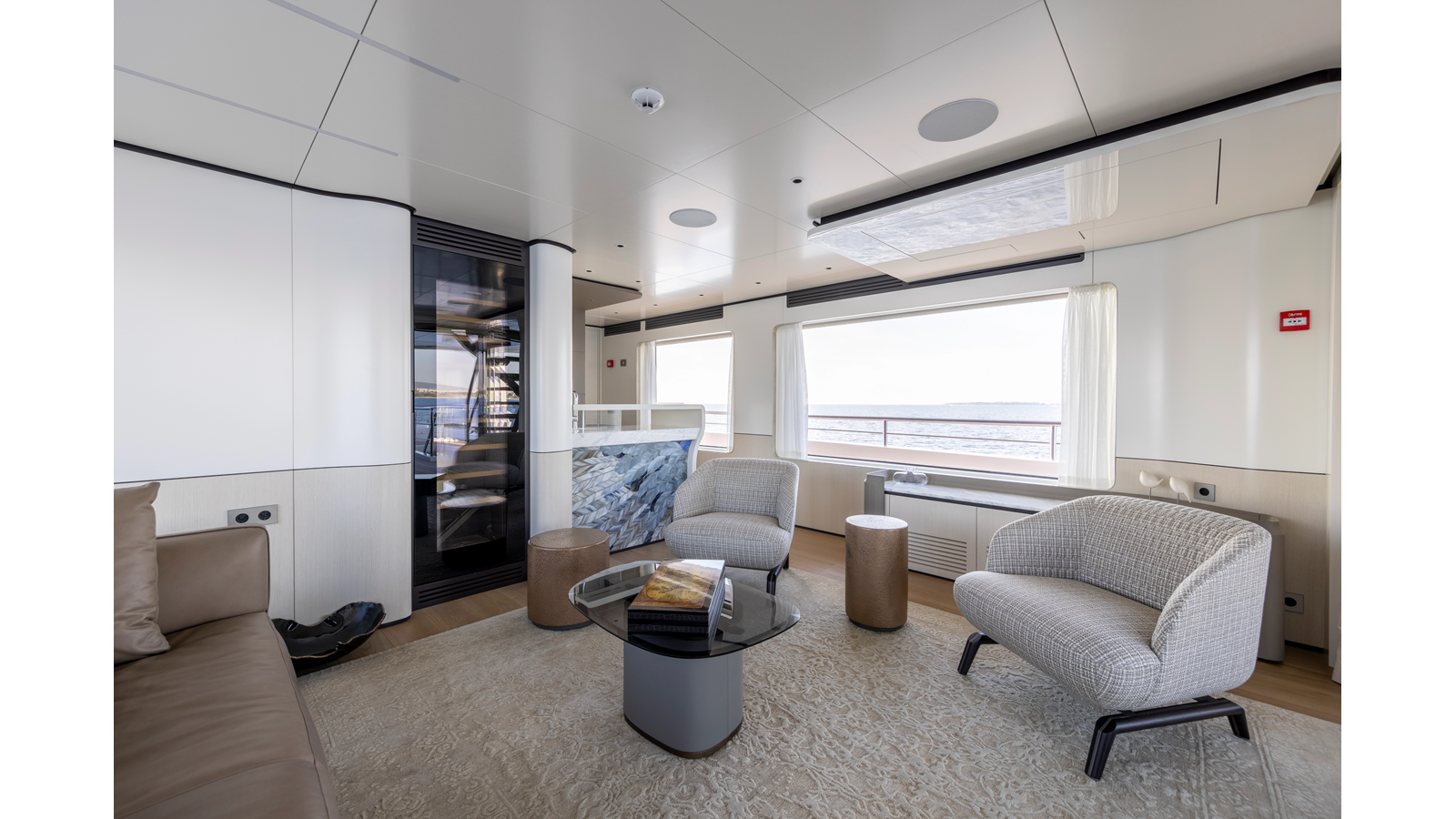 Custom Motor Yacht BEE EXPLORER For Sale