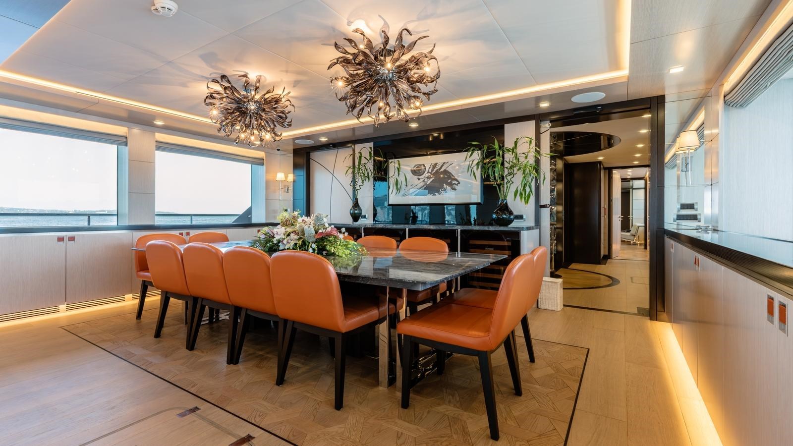 Bering Yachts Motor Yacht HEEUS For Sale