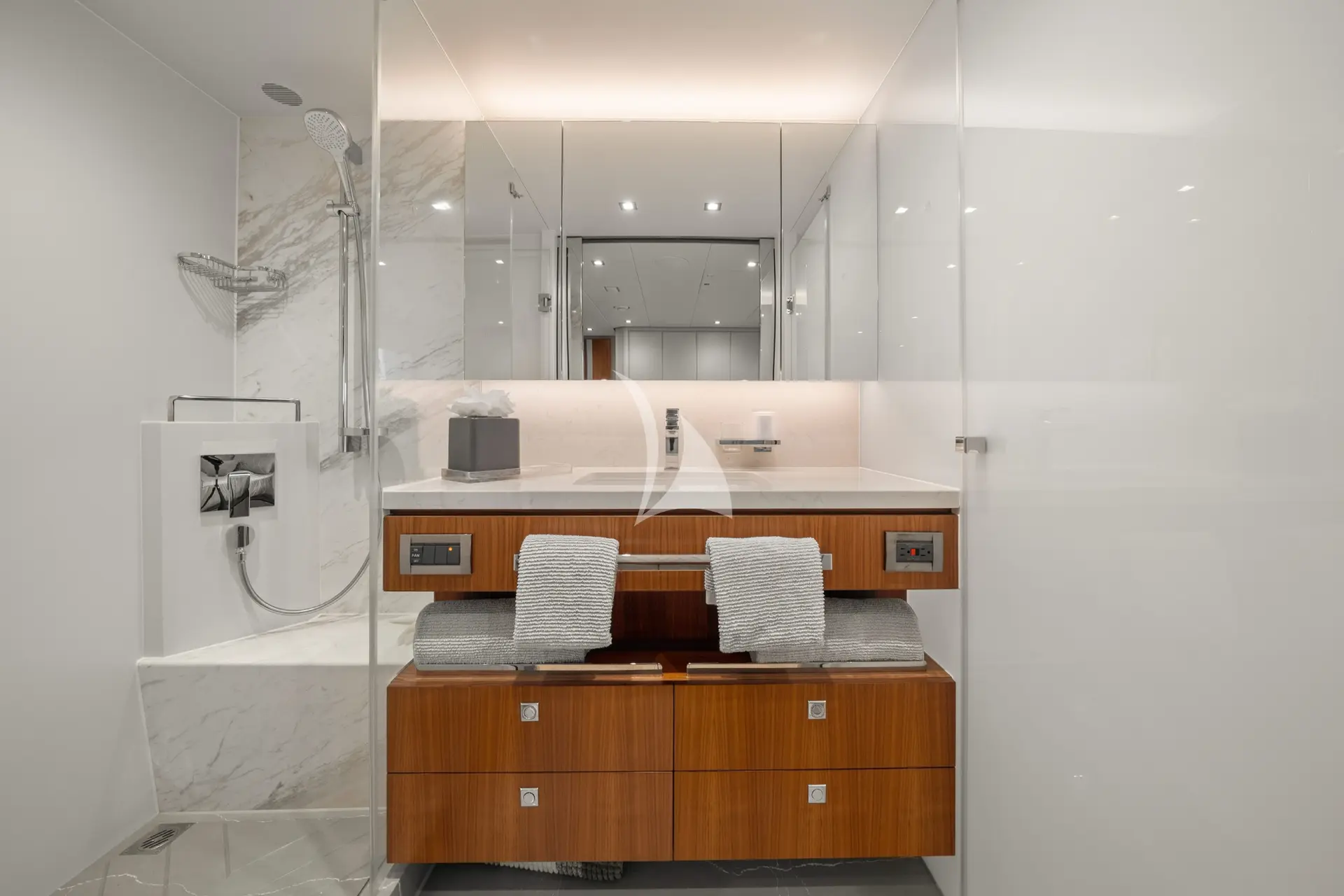Louder Charter Yacht