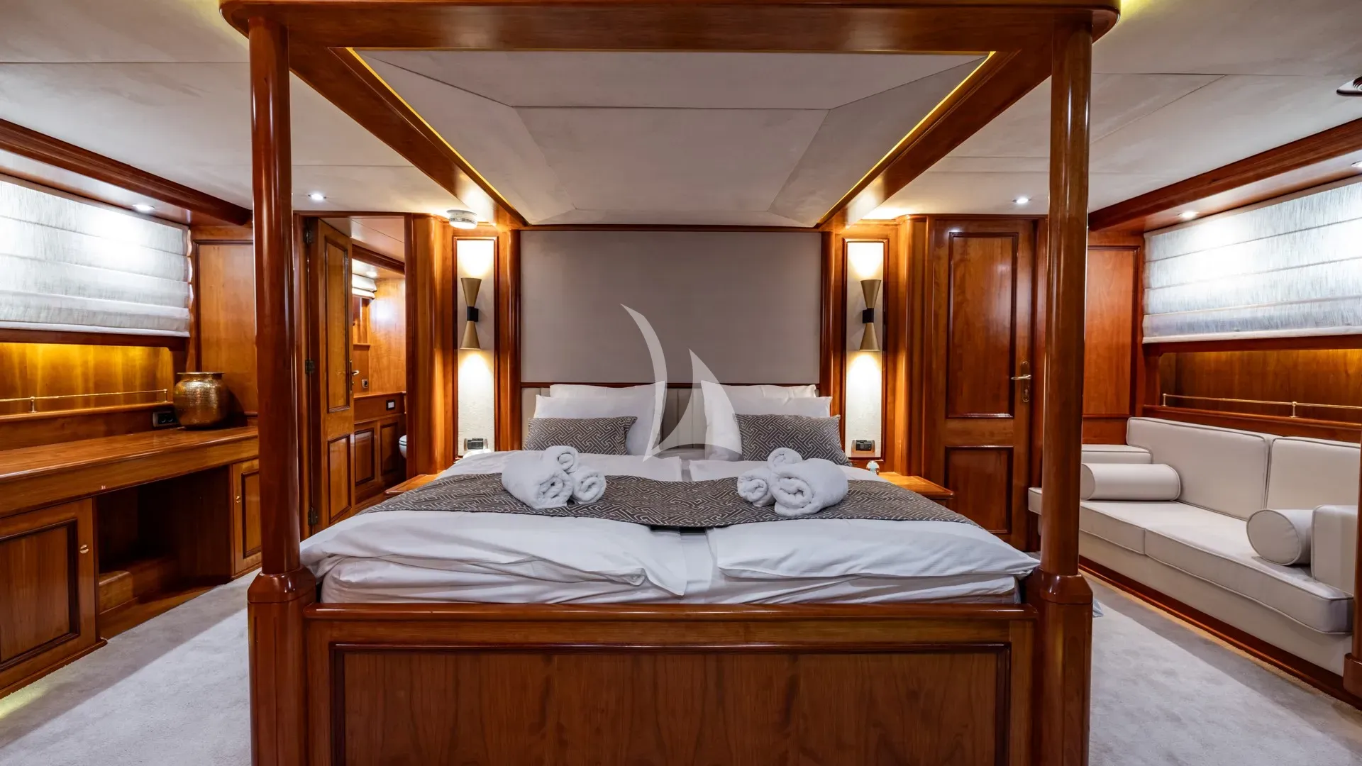 SEA BREEZE II Charter Yacht