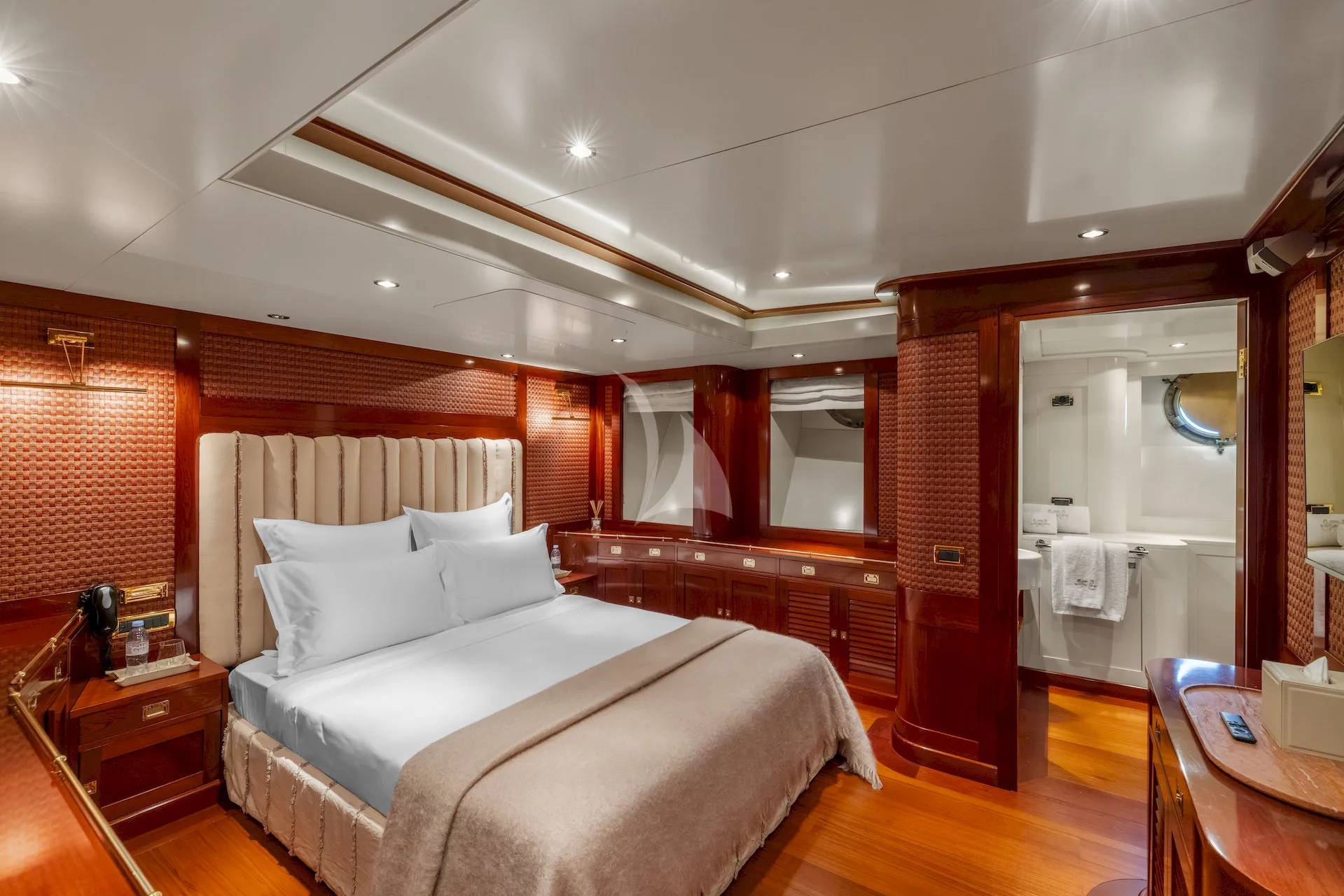 DADDY SHANE Charter Yacht