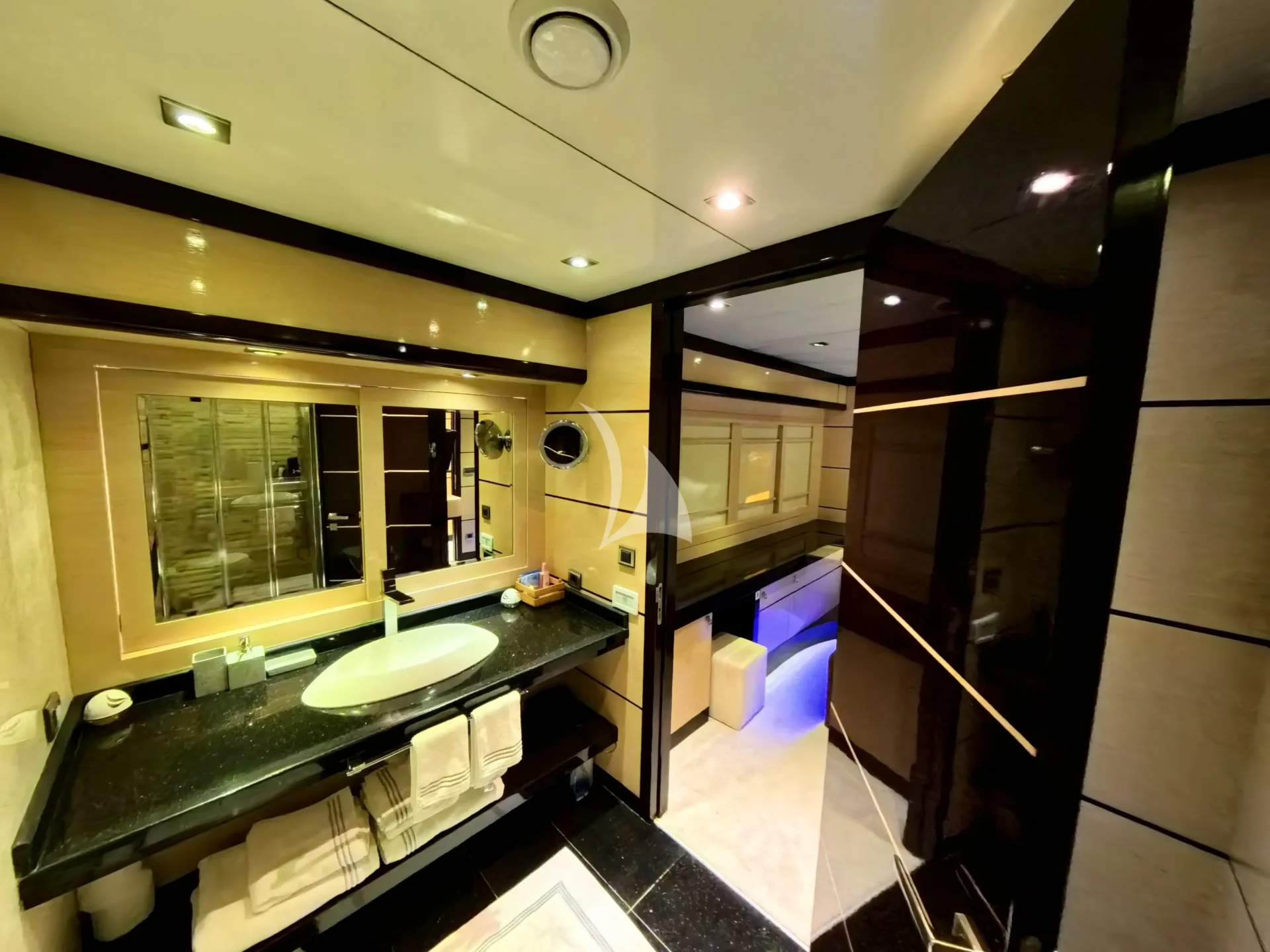 PERLA DEL MARE Charter Yacht