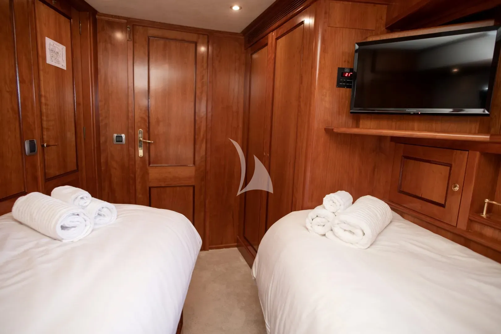 SEA BREEZE II Charter Yacht