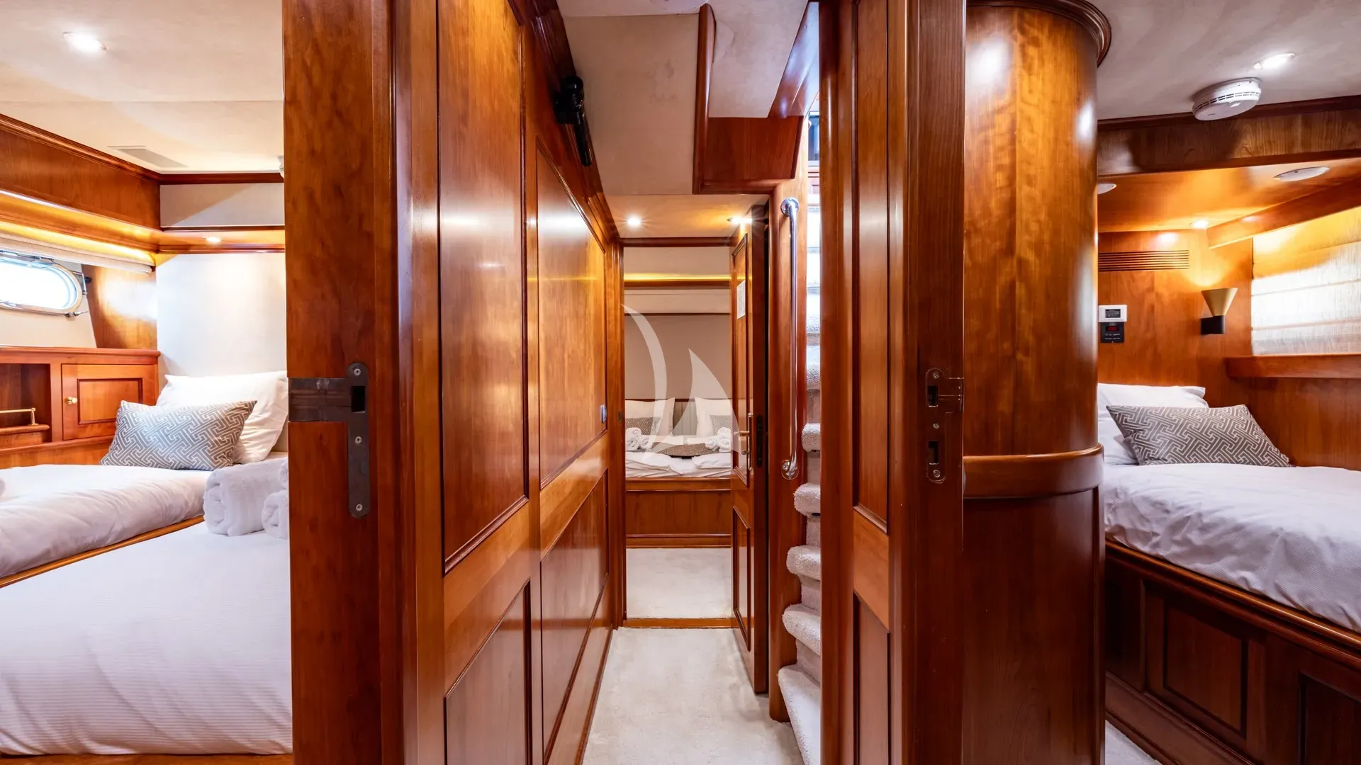 SEA BREEZE II Charter Yacht