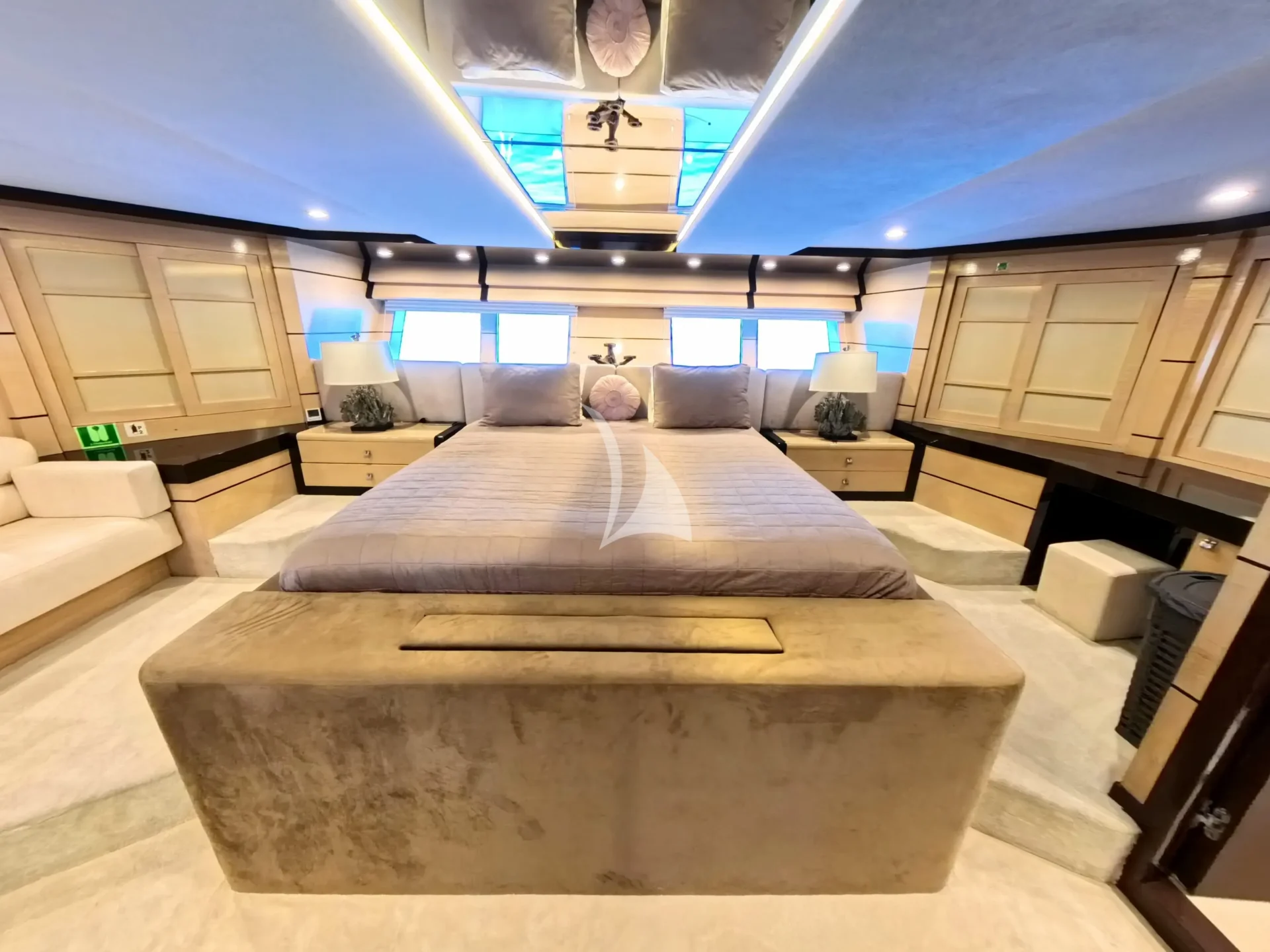 PERLA DEL MARE Charter Yacht