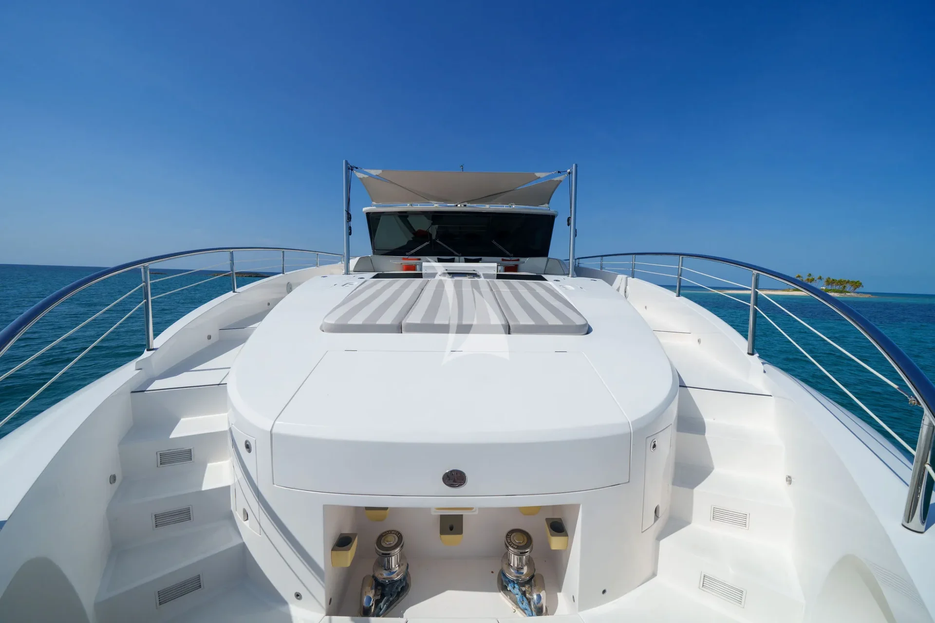 Louder Charter Yacht