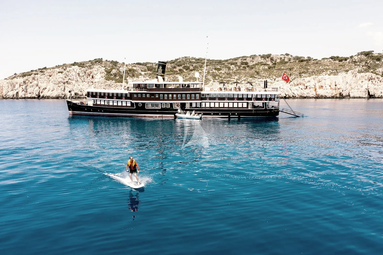 HALAS 71 Charter Yacht