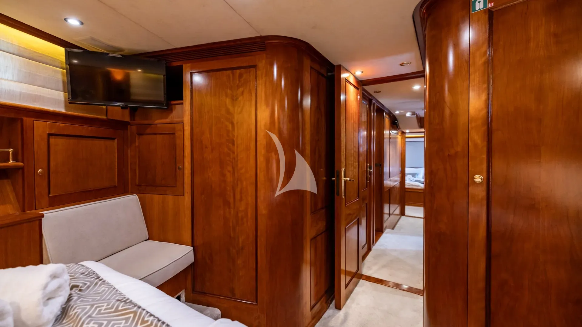 SEA BREEZE II Charter Yacht