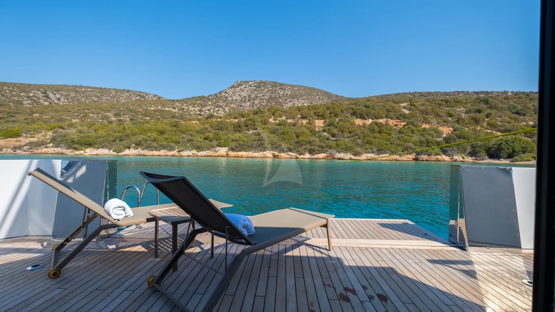 OCEAN BREEZE Charter Yacht