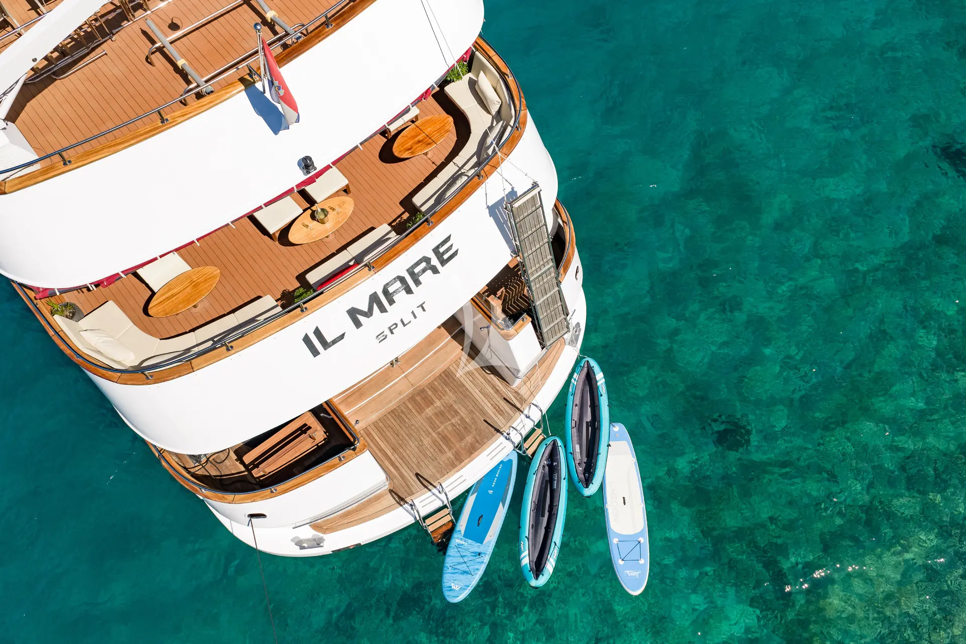 IL MARE Charter Yacht