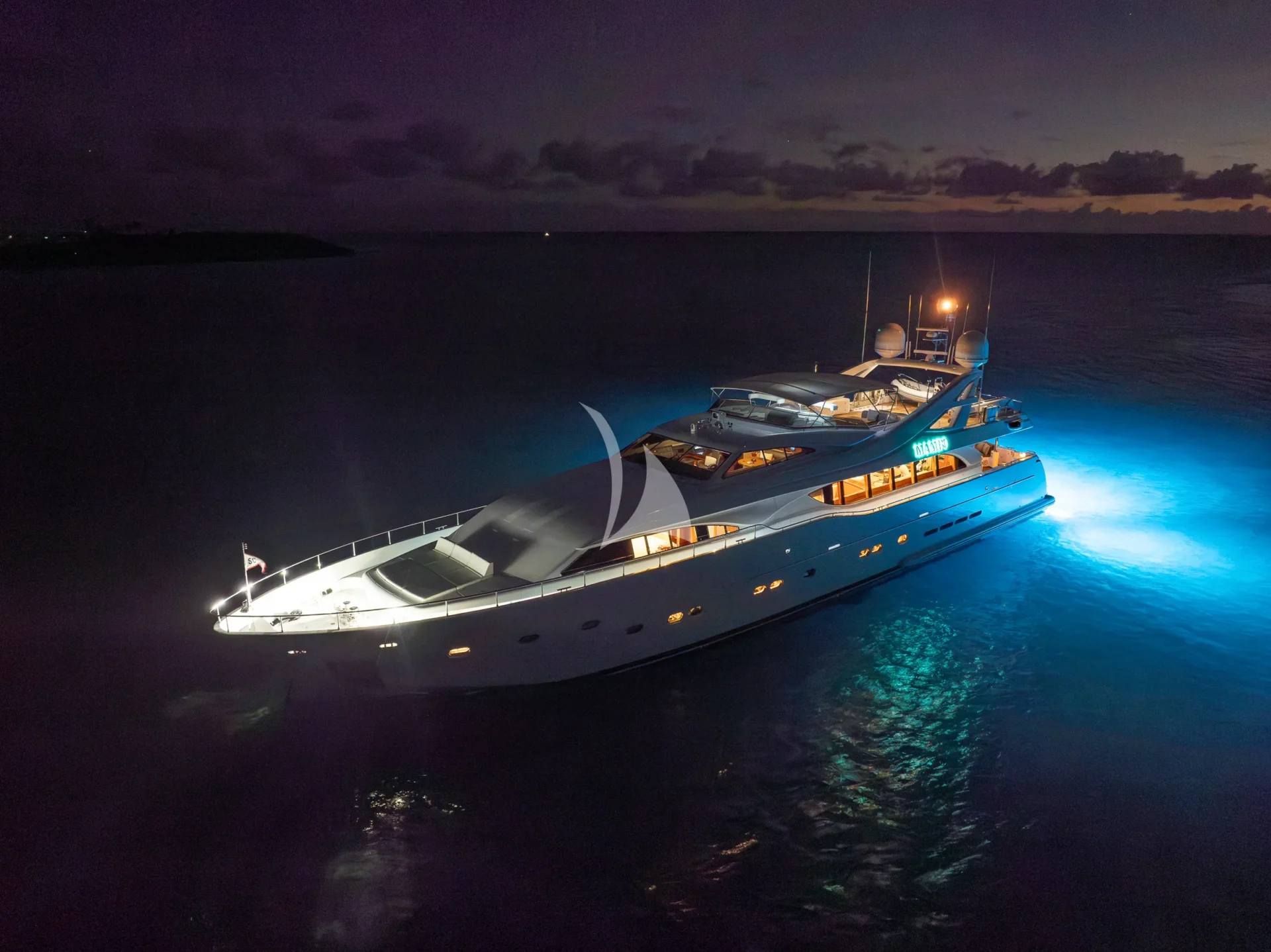 Mambo Charter Yacht