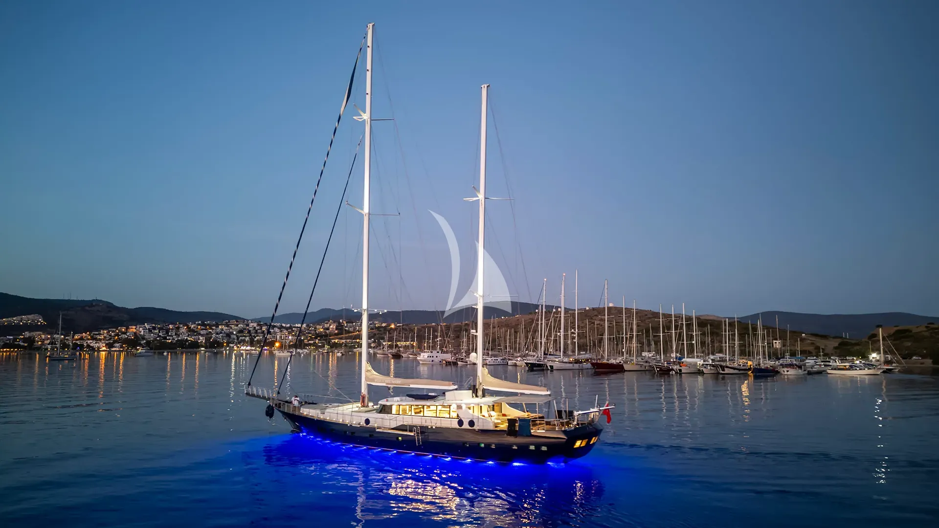 PERLA DEL MARE Charter Yacht