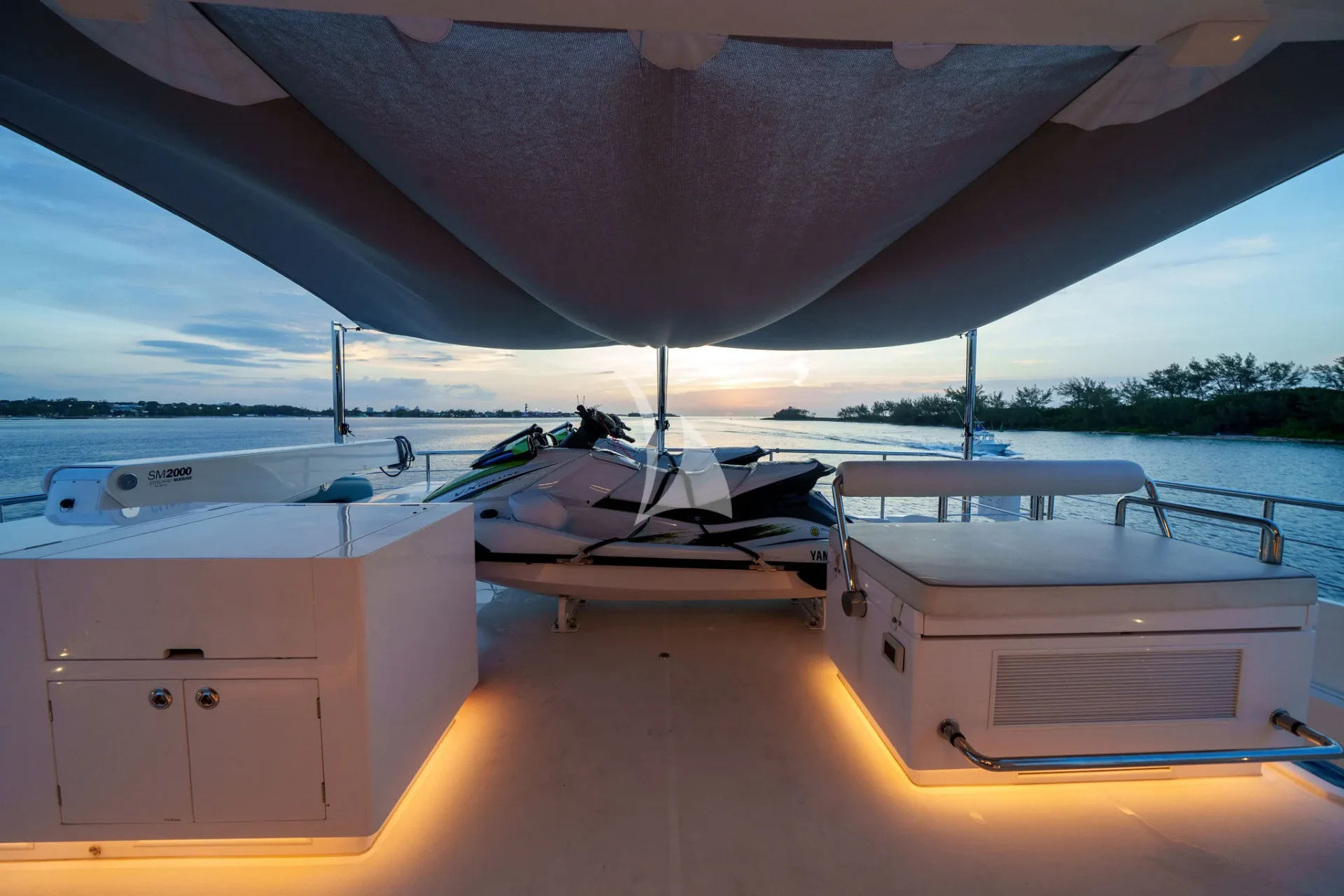 Louder Charter Yacht