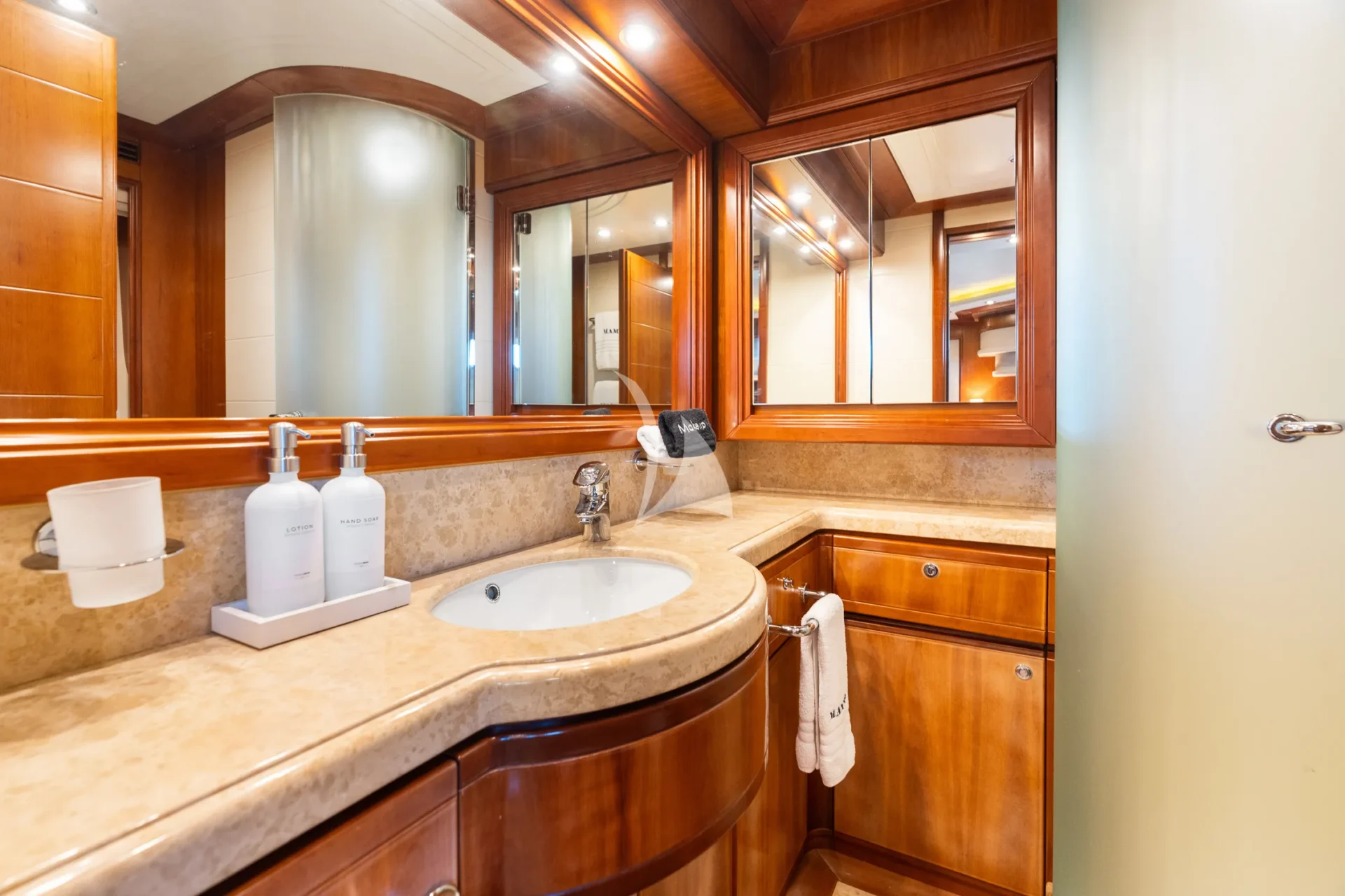 Mambo Charter Yacht