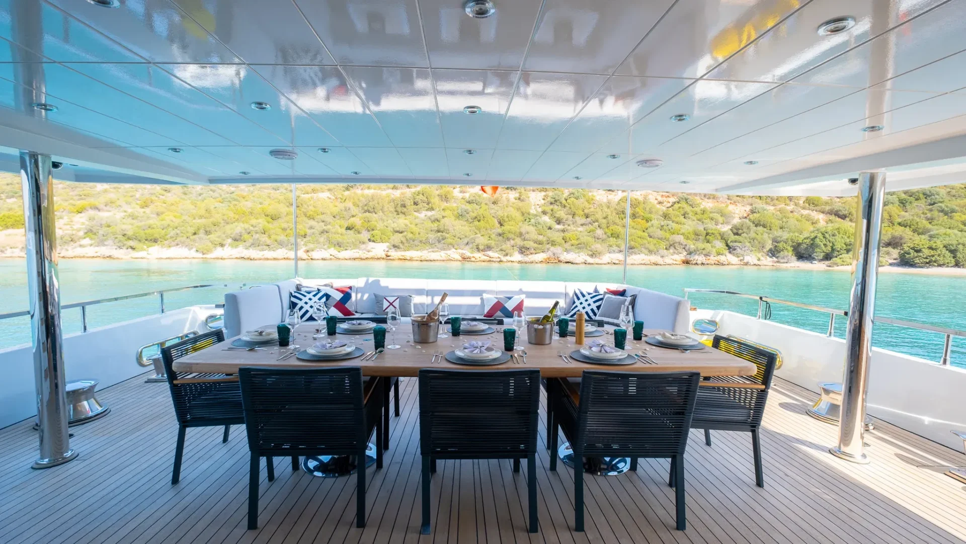 OCEAN BREEZE Charter Yacht