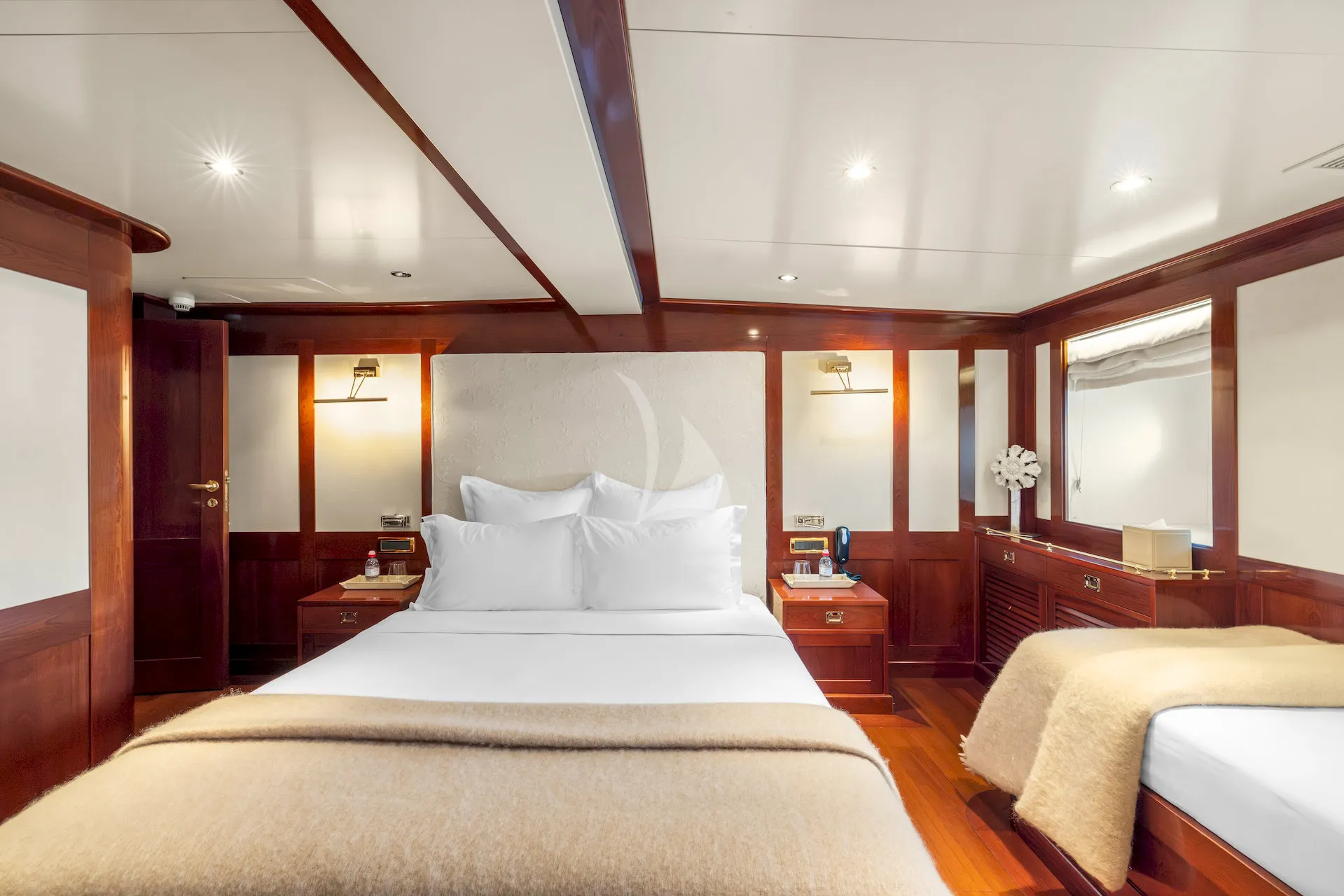 DADDY SHANE Charter Yacht