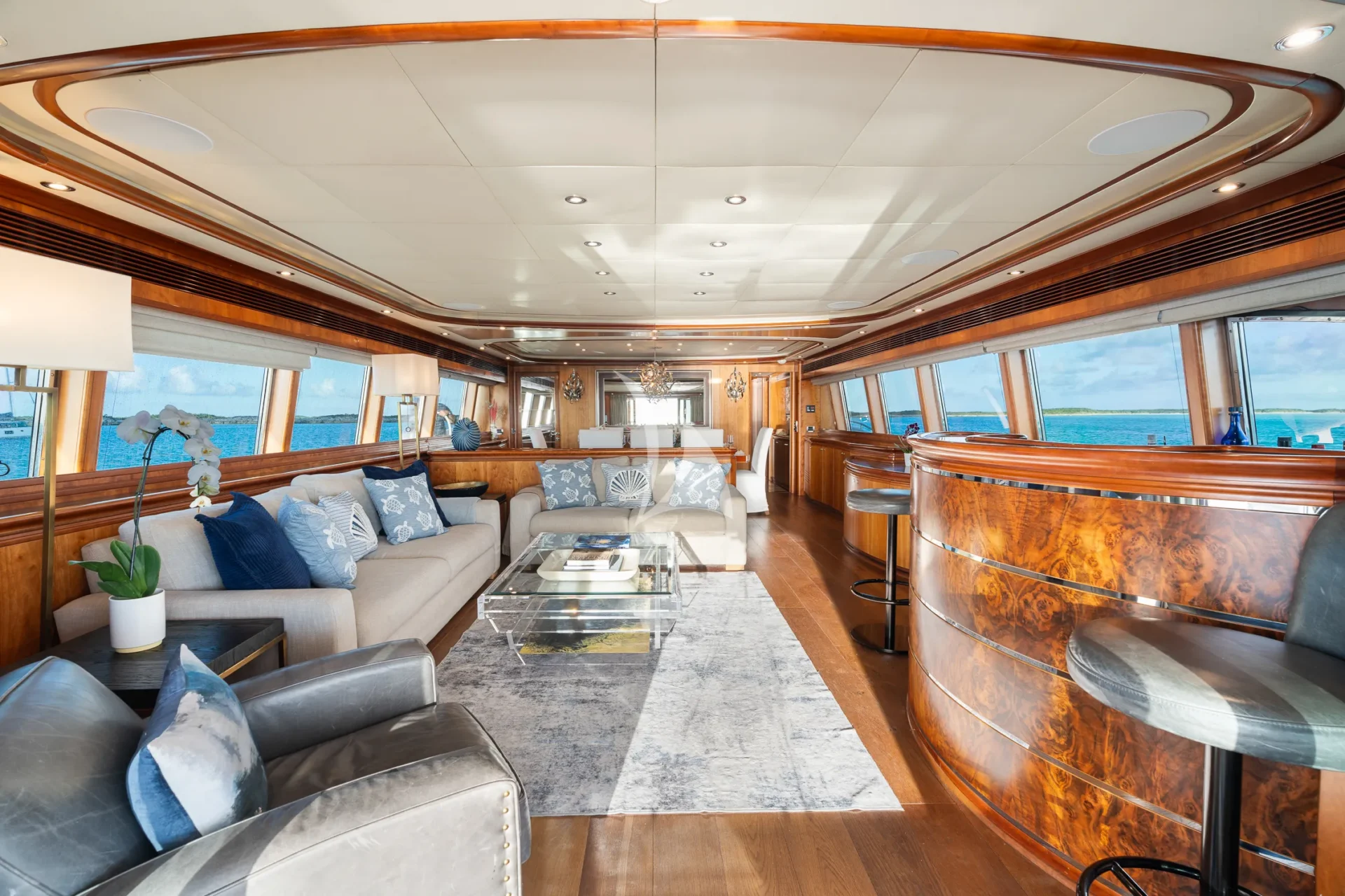 Mambo Charter Yacht