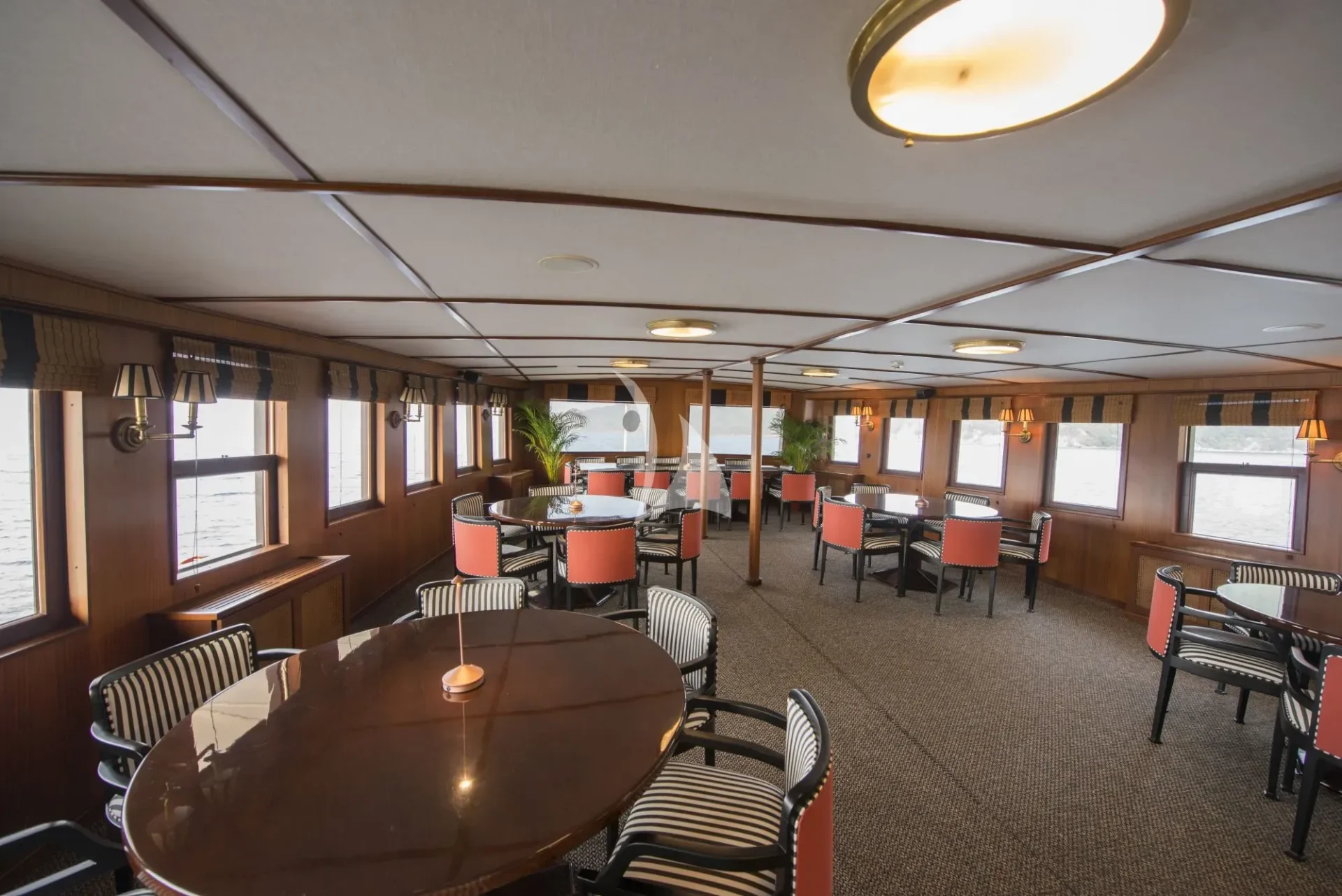 HALAS 71 Charter Yacht