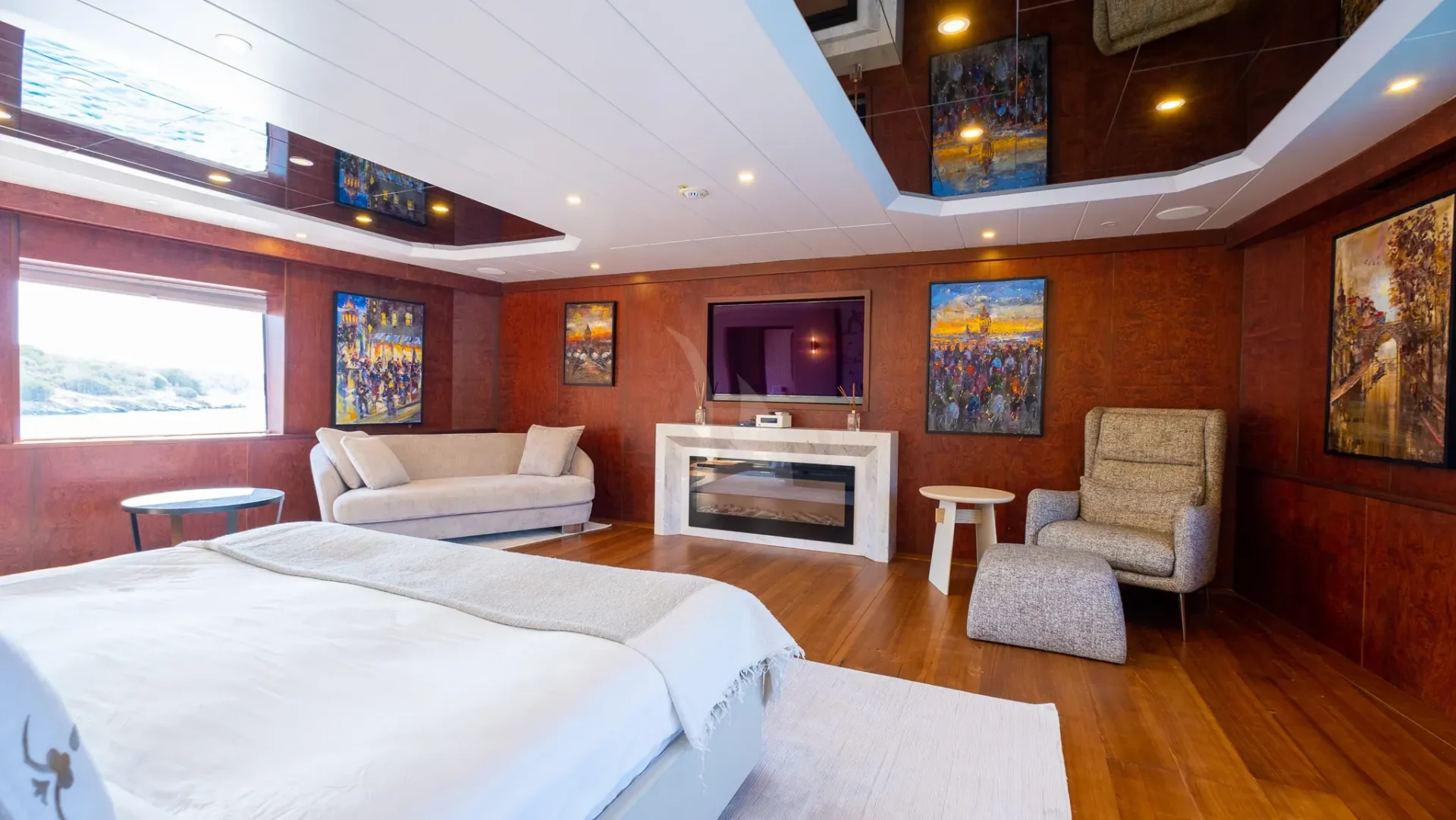 OCEAN BREEZE Charter Yacht
