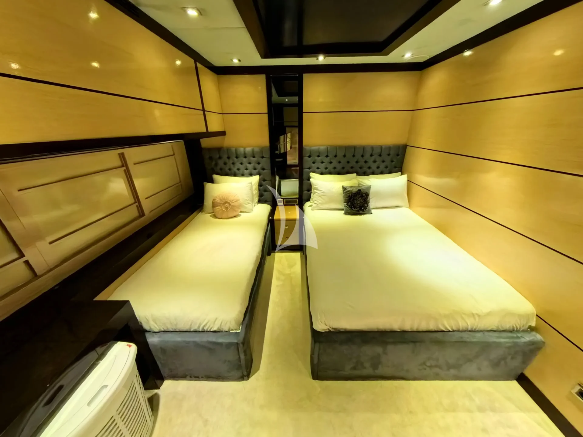 PERLA DEL MARE Charter Yacht