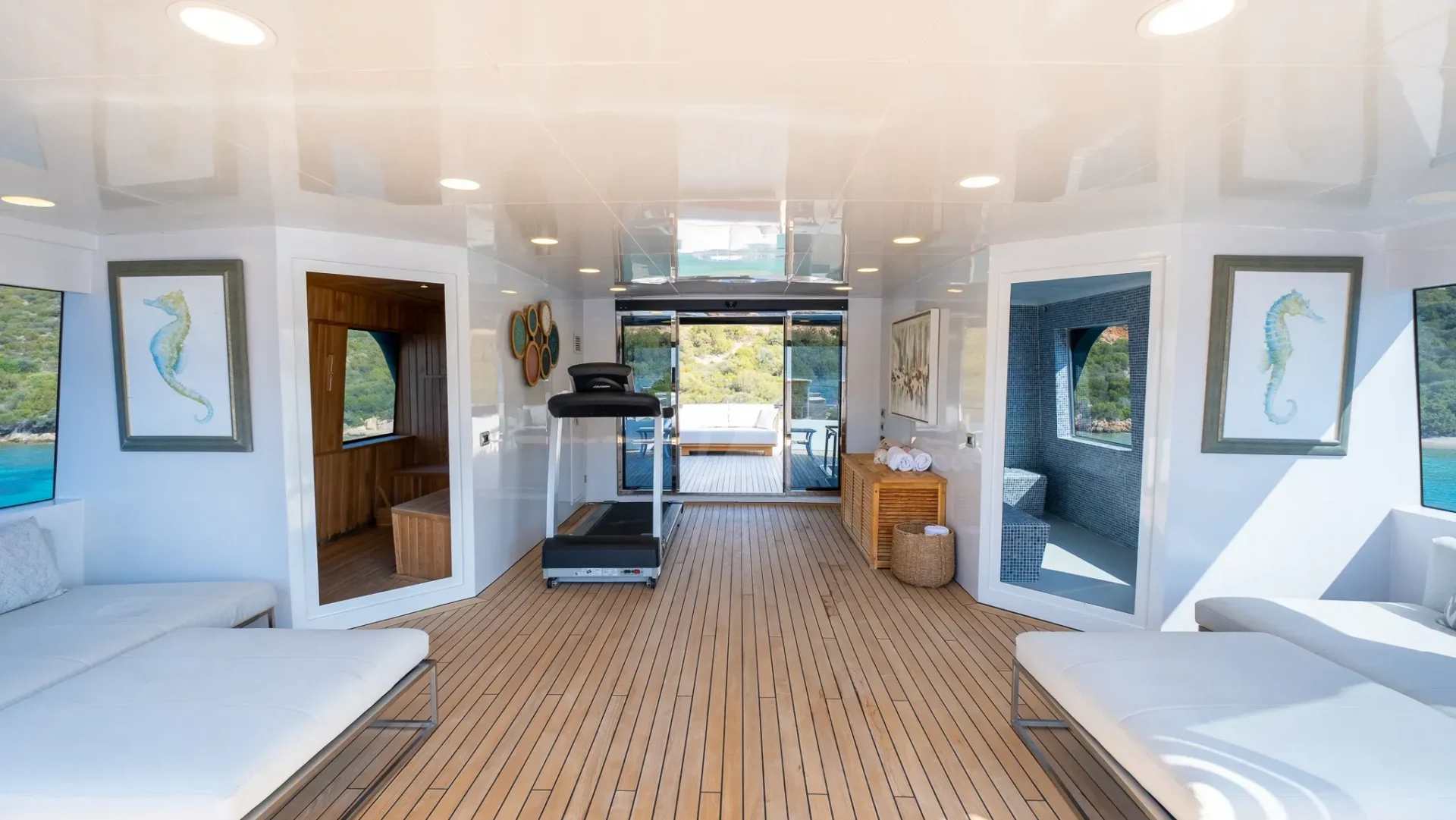 OCEAN BREEZE Charter Yacht
