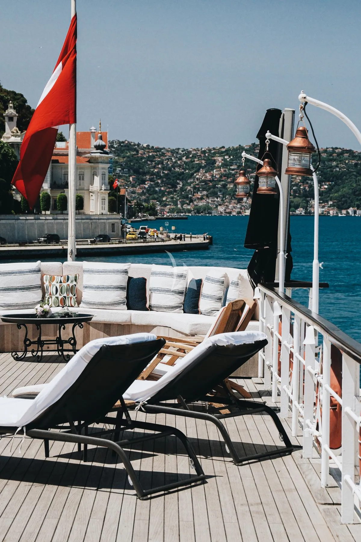 HALAS 71 Charter Yacht