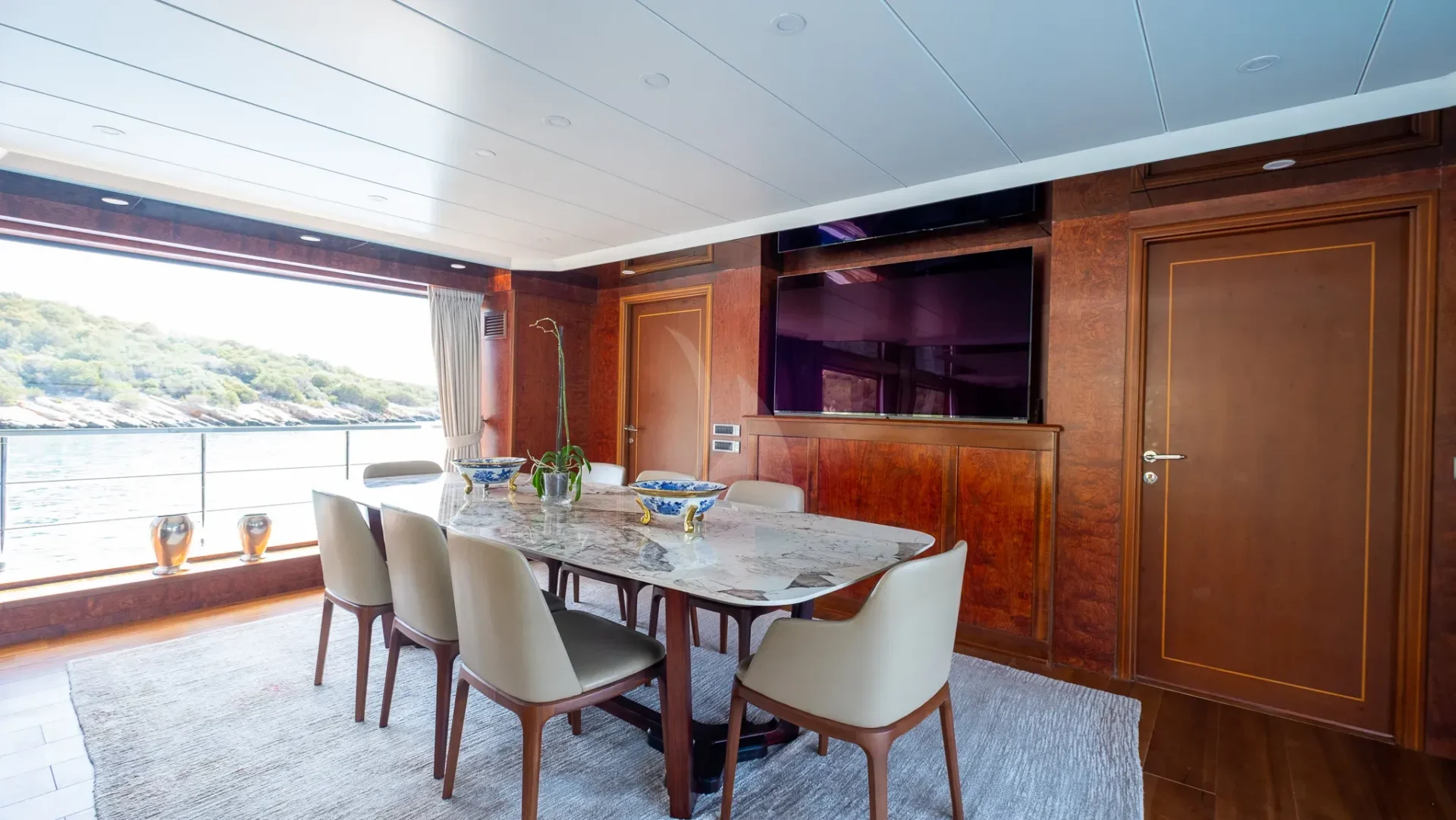 OCEAN BREEZE Charter Yacht