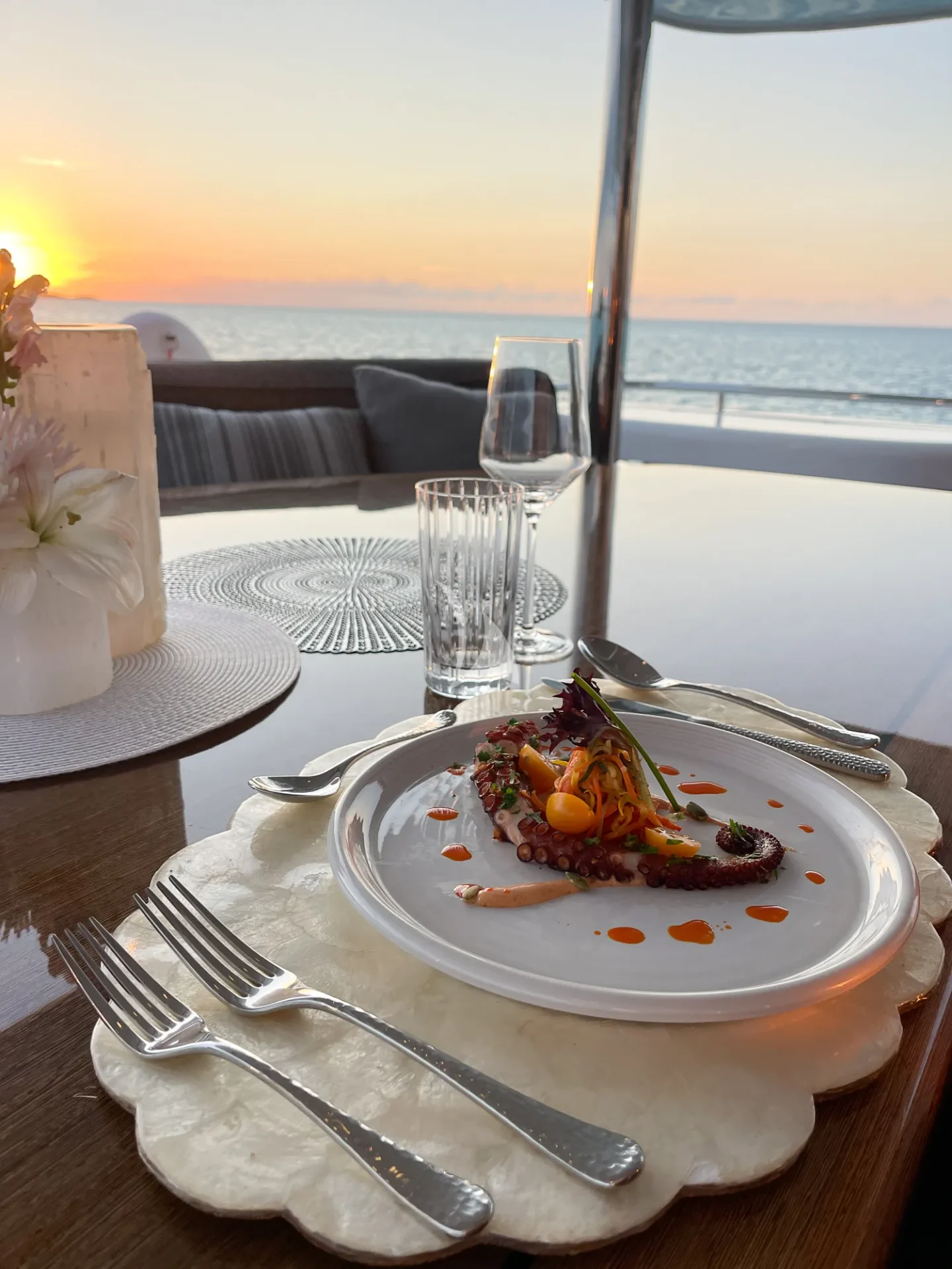 Mambo Charter Yacht