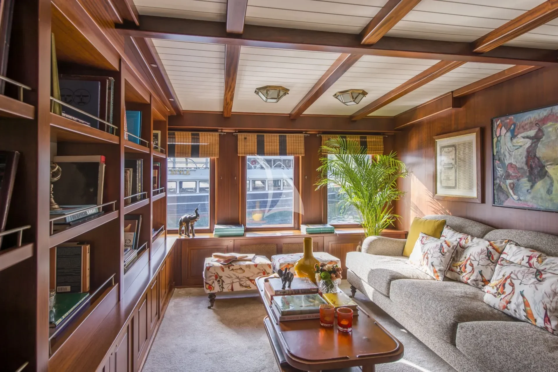HALAS 71 Charter Yacht