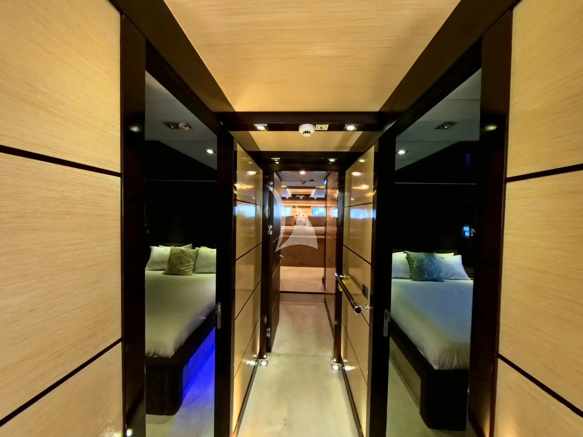 PERLA DEL MARE Charter Yacht