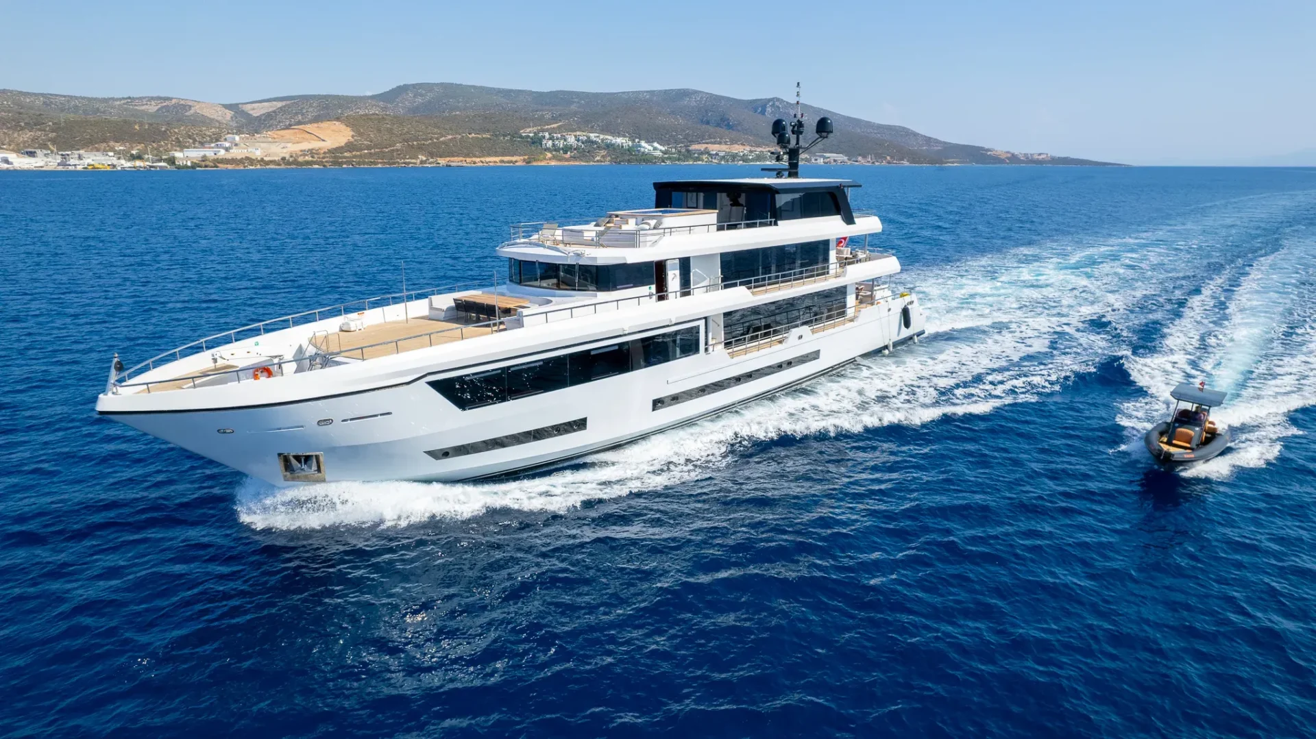 OCEAN BREEZE Charter Yacht