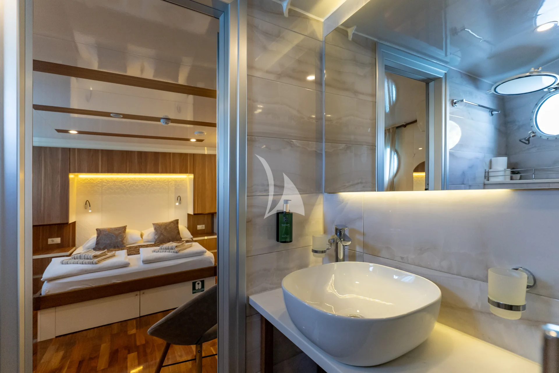 IL MARE Charter Yacht
