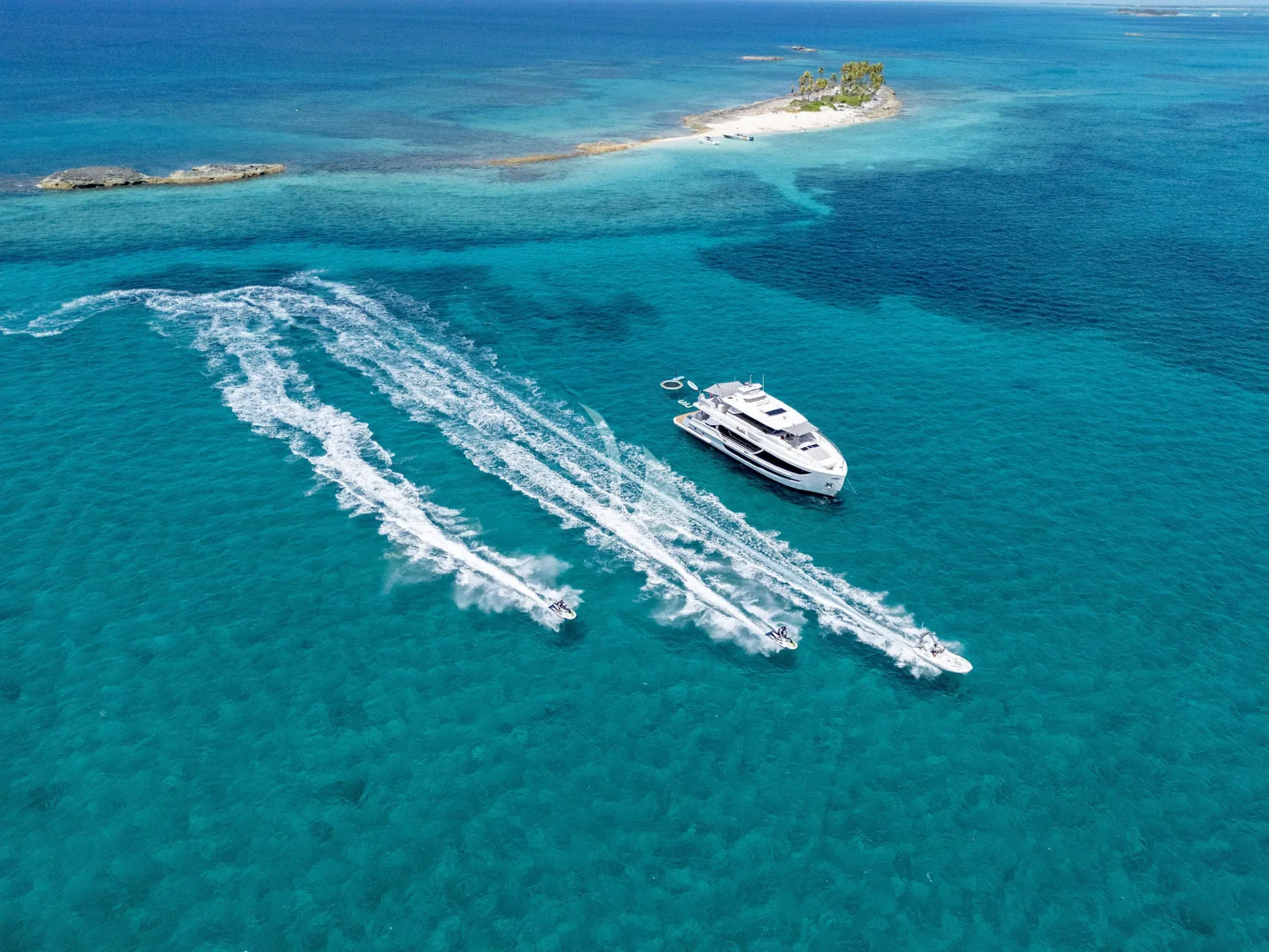 Louder Charter Yacht
