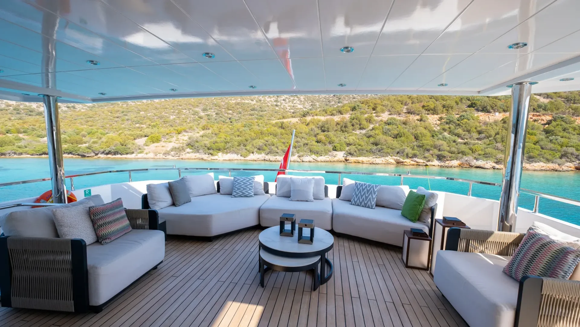 OCEAN BREEZE Charter Yacht