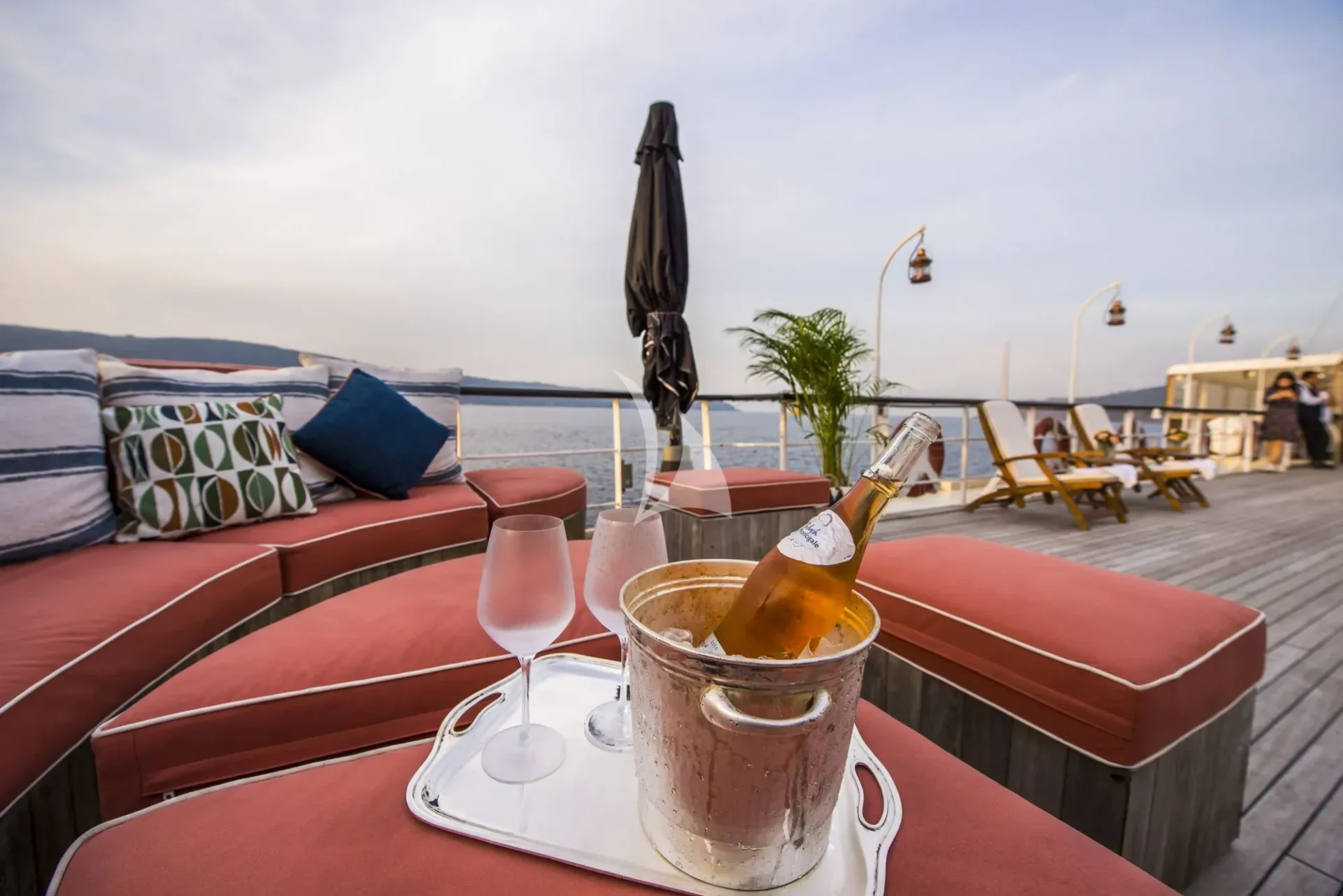 HALAS 71 Charter Yacht