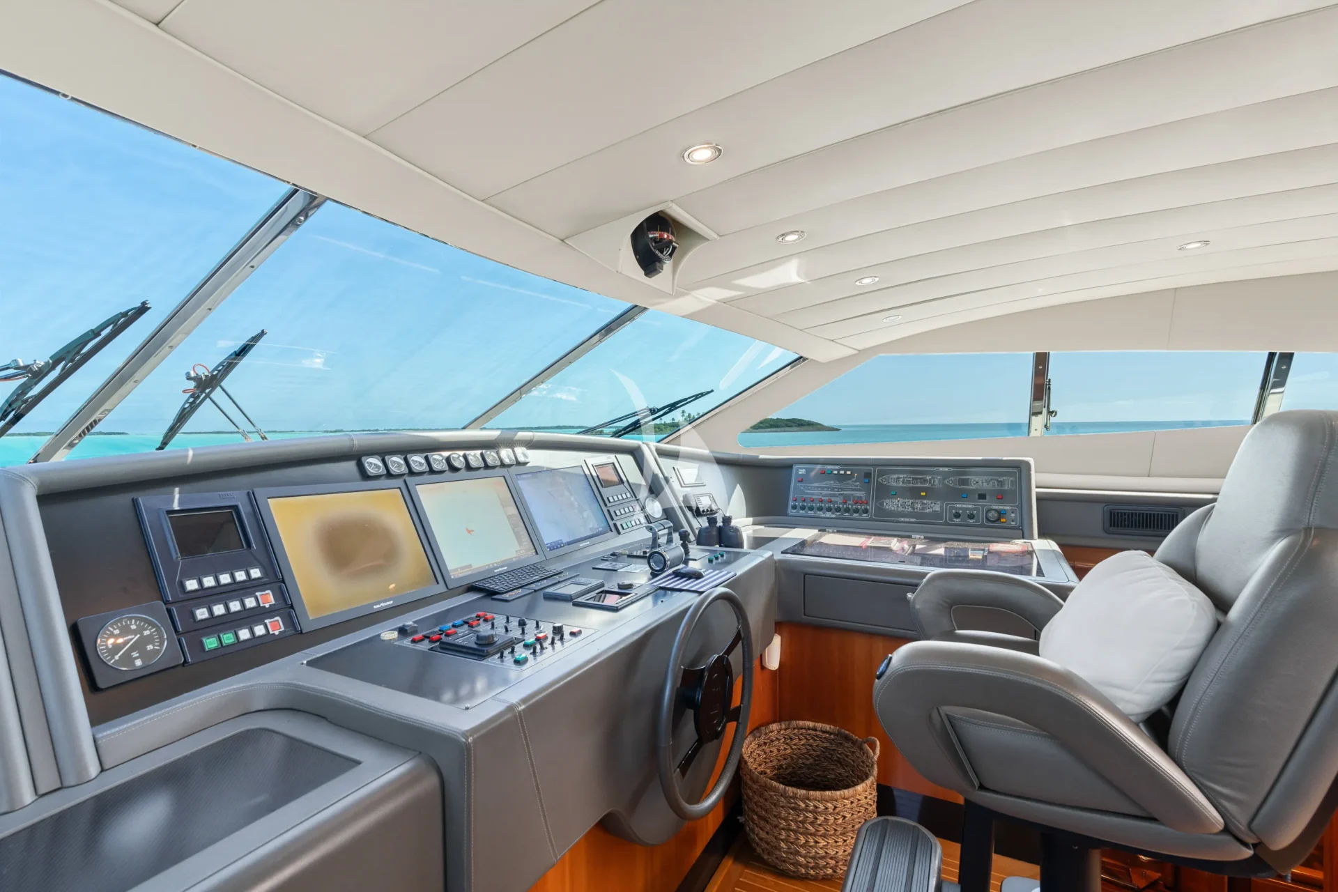 Mambo Charter Yacht