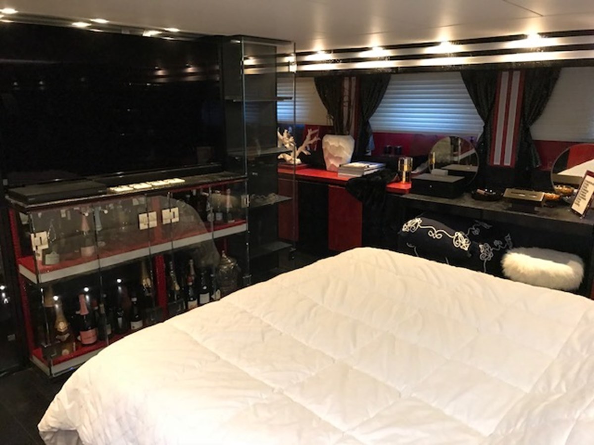 Permare Motor Yacht Kisses For Sale