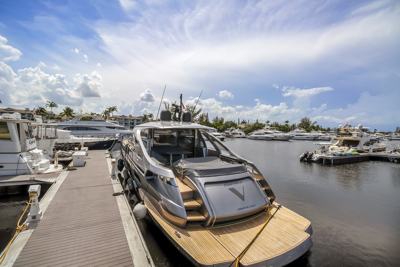 Pershing Cruising Yacht - For Sale