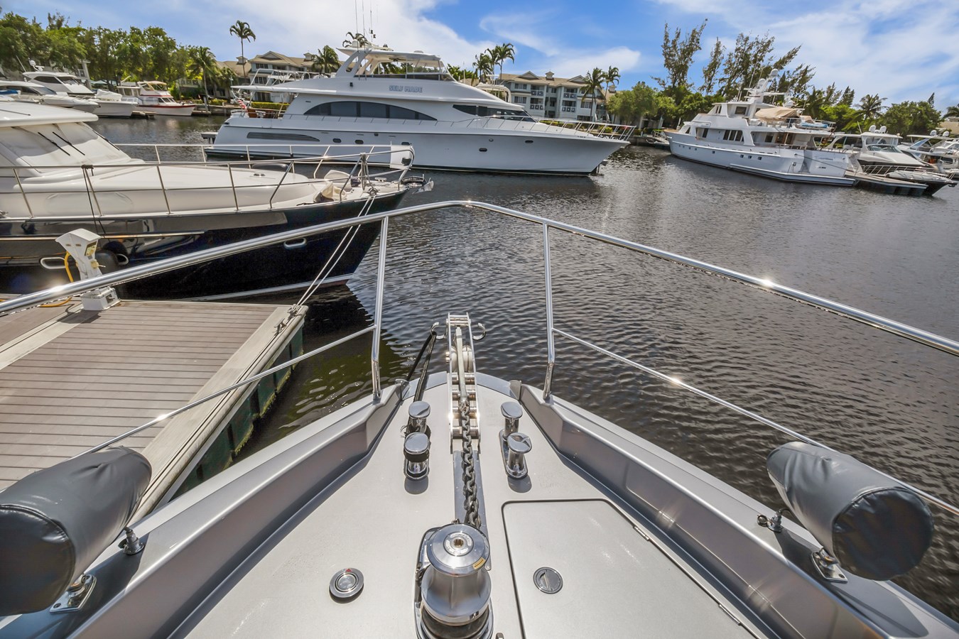 Pershing Cruising Yacht - For Sale