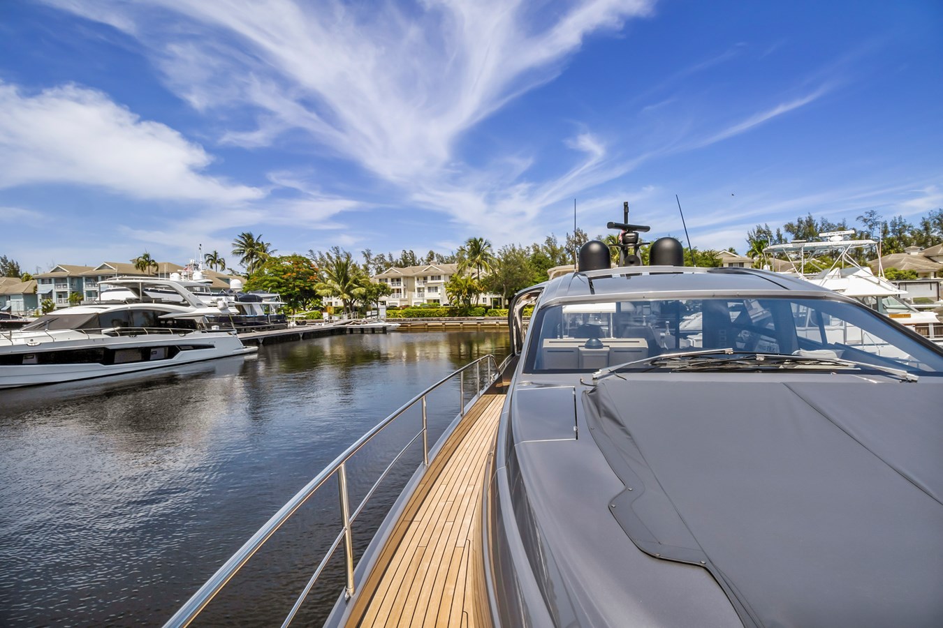 Pershing Cruising Yacht - For Sale