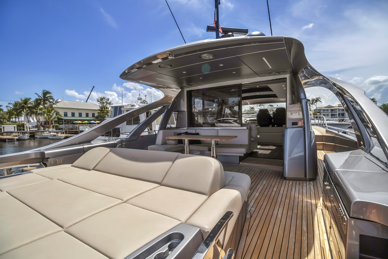 Pershing Cruising Yacht - For Sale