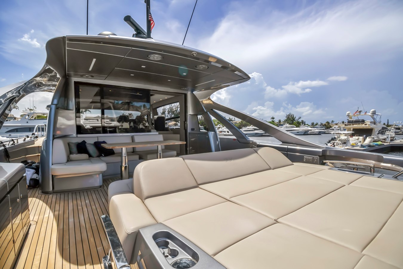 Pershing Cruising Yacht - For Sale